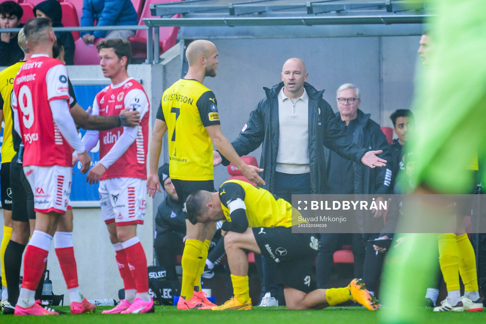 Kalmars tränare Stefan Larsson deppar