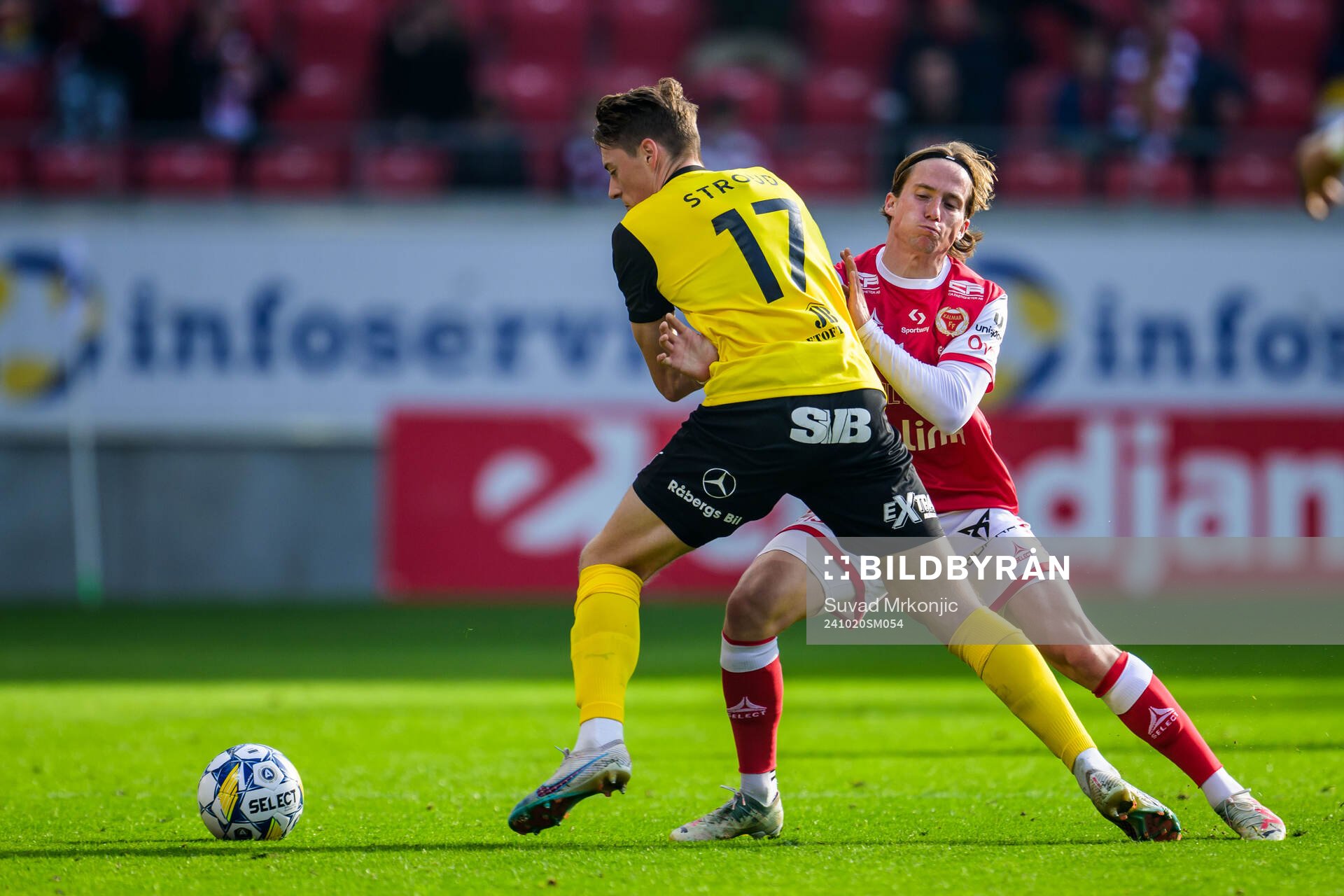 Mjällbys Elliot Stroud och Kalmars Johan Karlsson