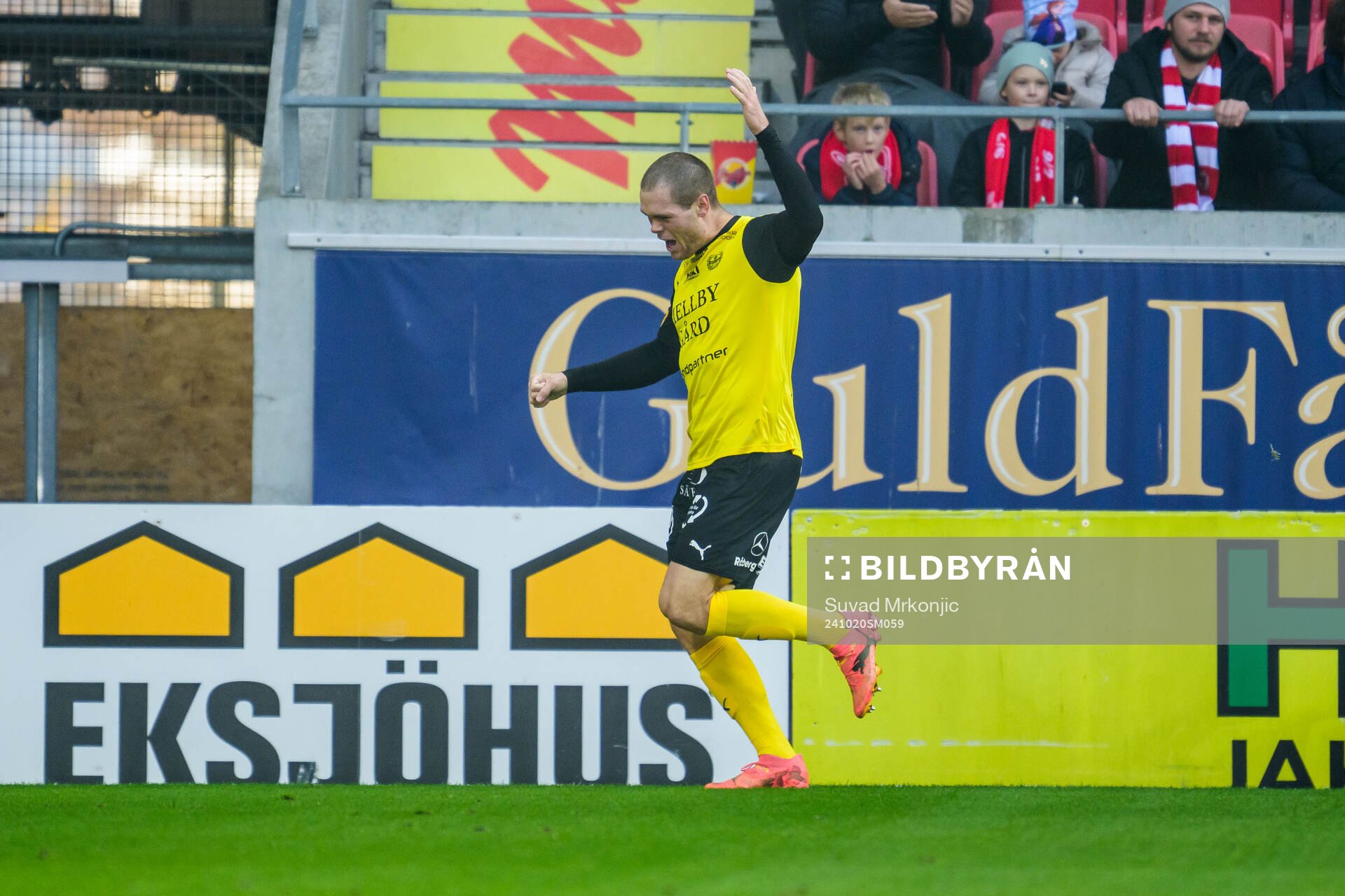 Mjällbys Jacob Bergström jublar