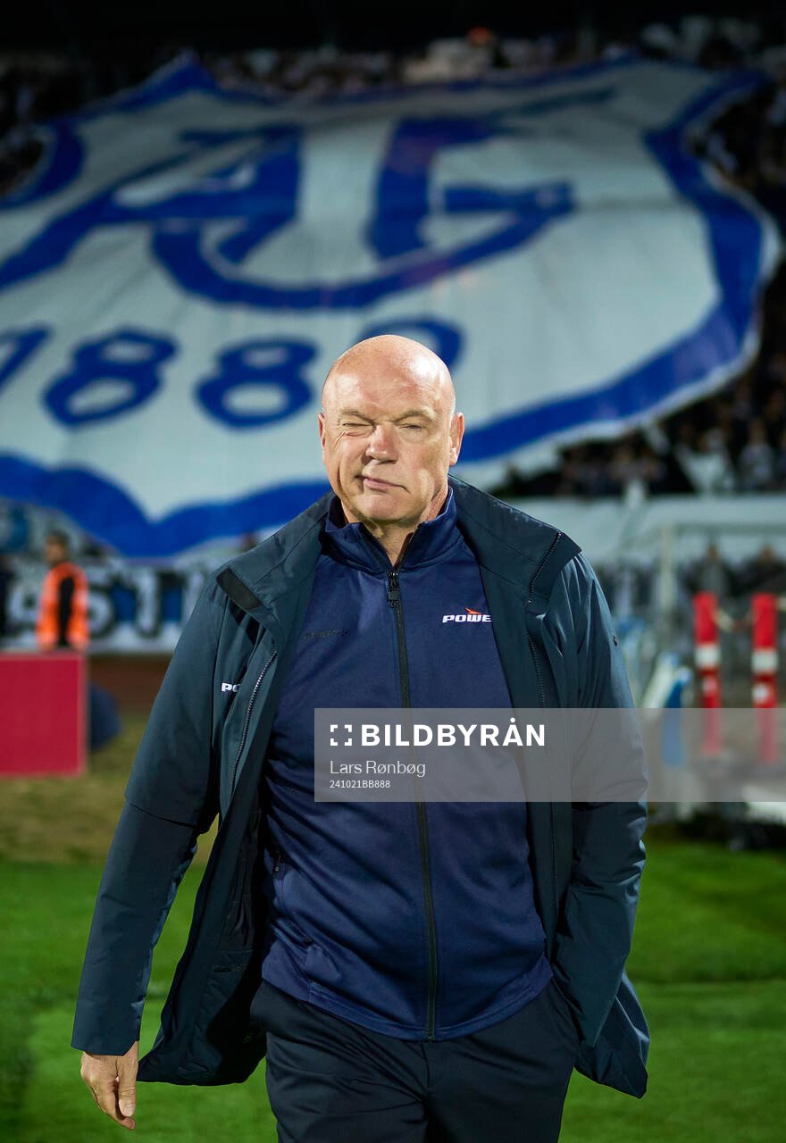 AARHUS, DENMARK - OCTOBER 21: Uwe Rösler, head coach of
