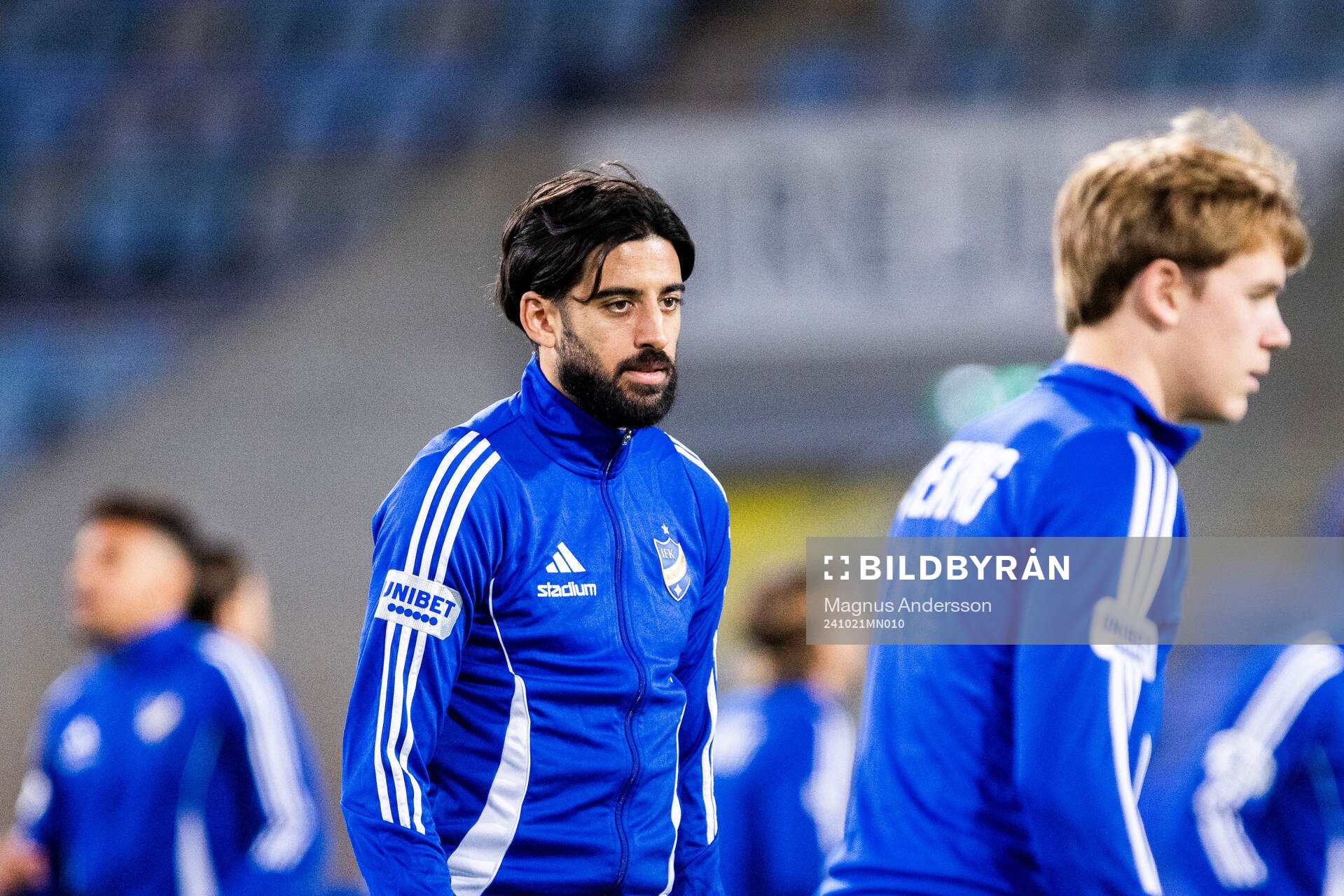 IFK Norrköpings Kristoffer Khazeni på uppvärmningen