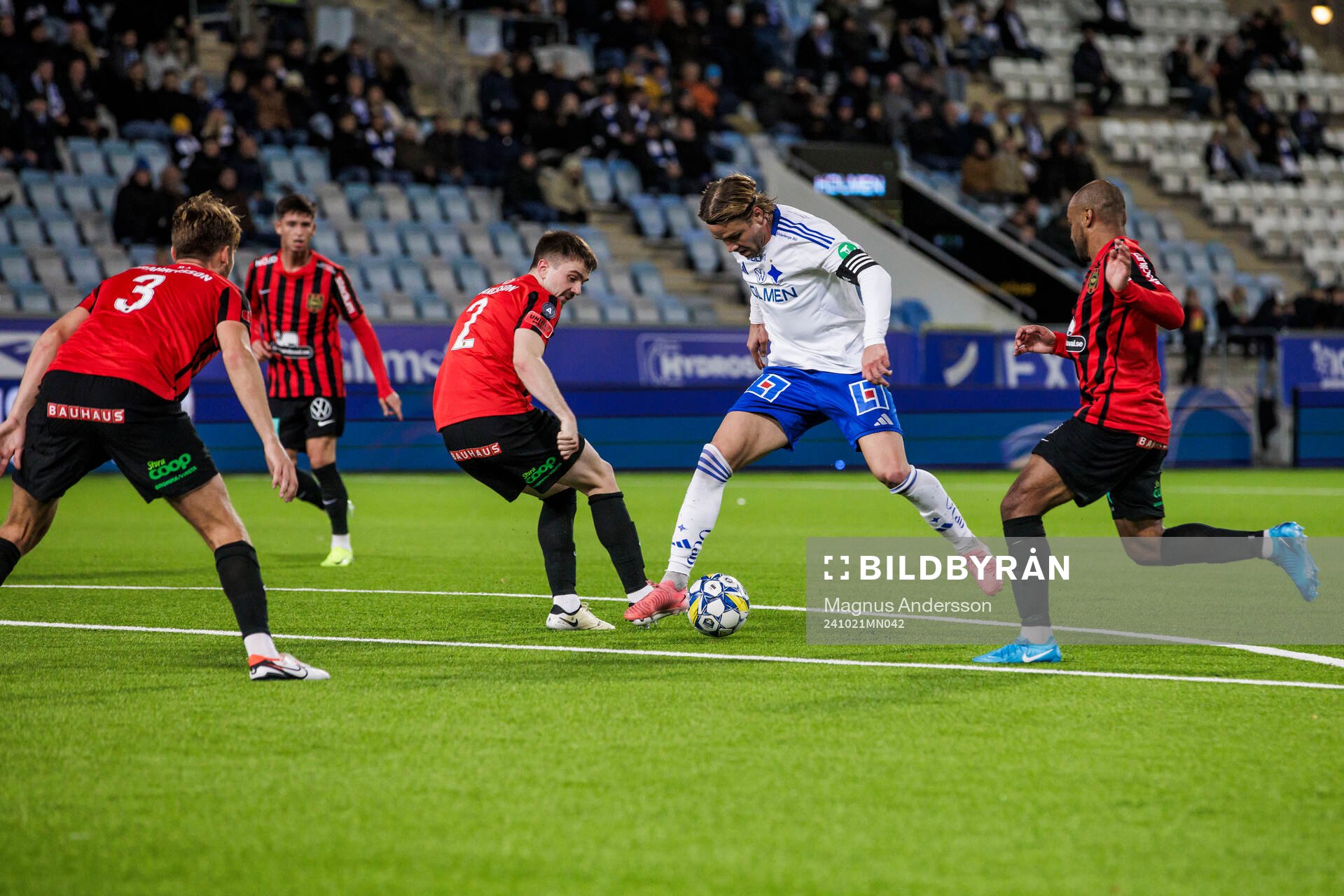 Brommapojkarnas Hlynur Freyr Karlsson och Serge-Junior