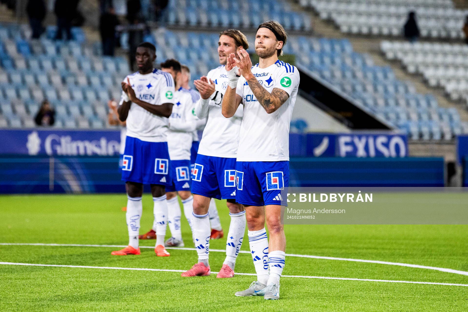 IFK Norrköpings Arnor Traustason tackar publiken