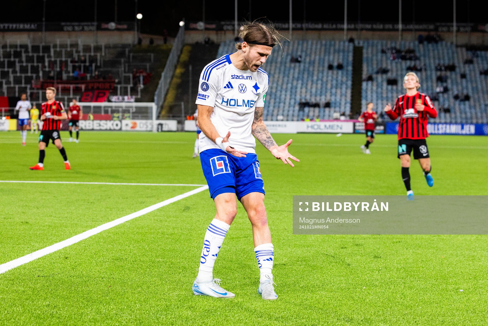 IFK Norrköpings Arnor Traustason reagerar