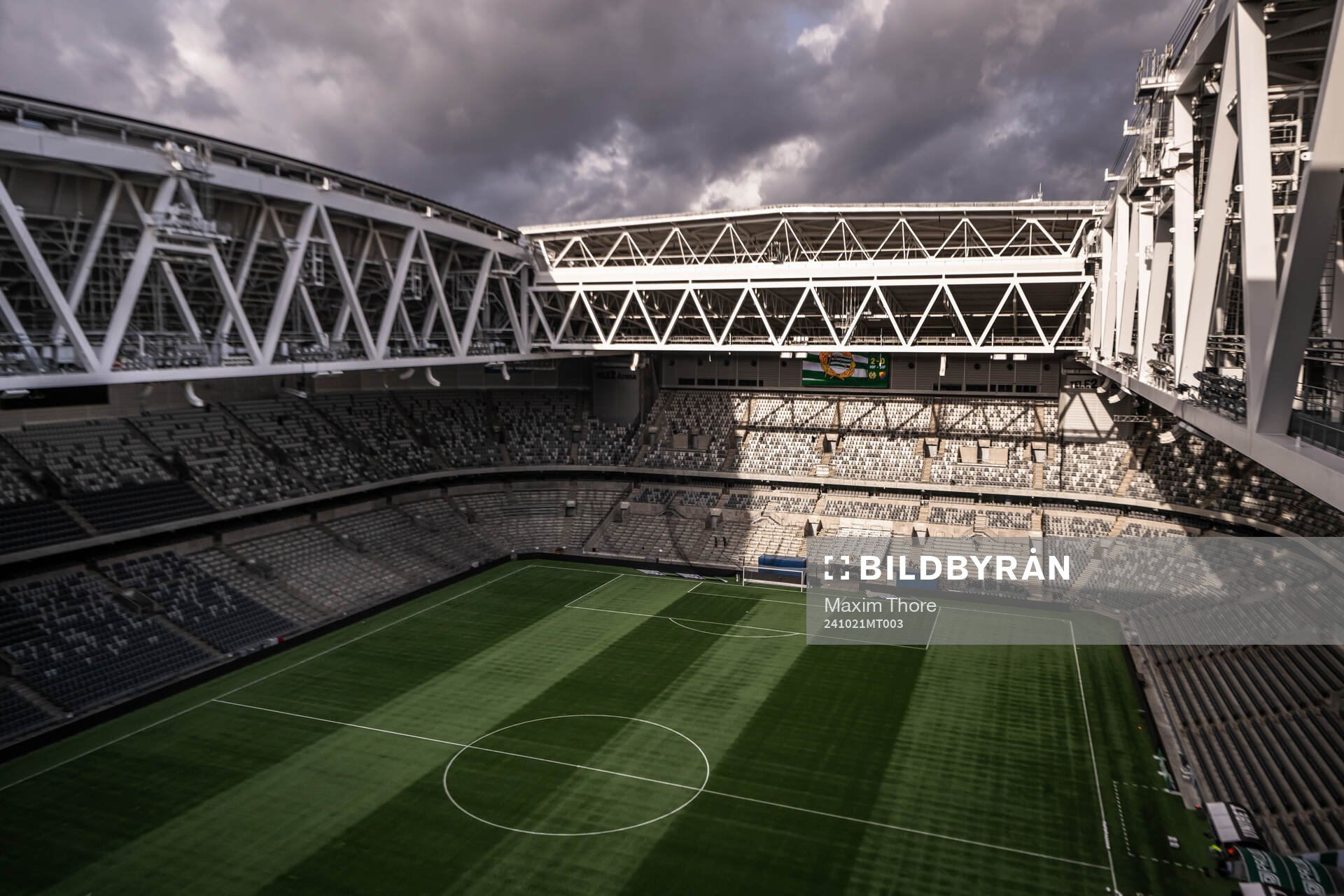 Interiör vy över Tele2 Arena inför fotbollsmatchen i Allsvenskan mellan Hammarby och Djurgården den 21 oktober 2024 i Stockholm. 