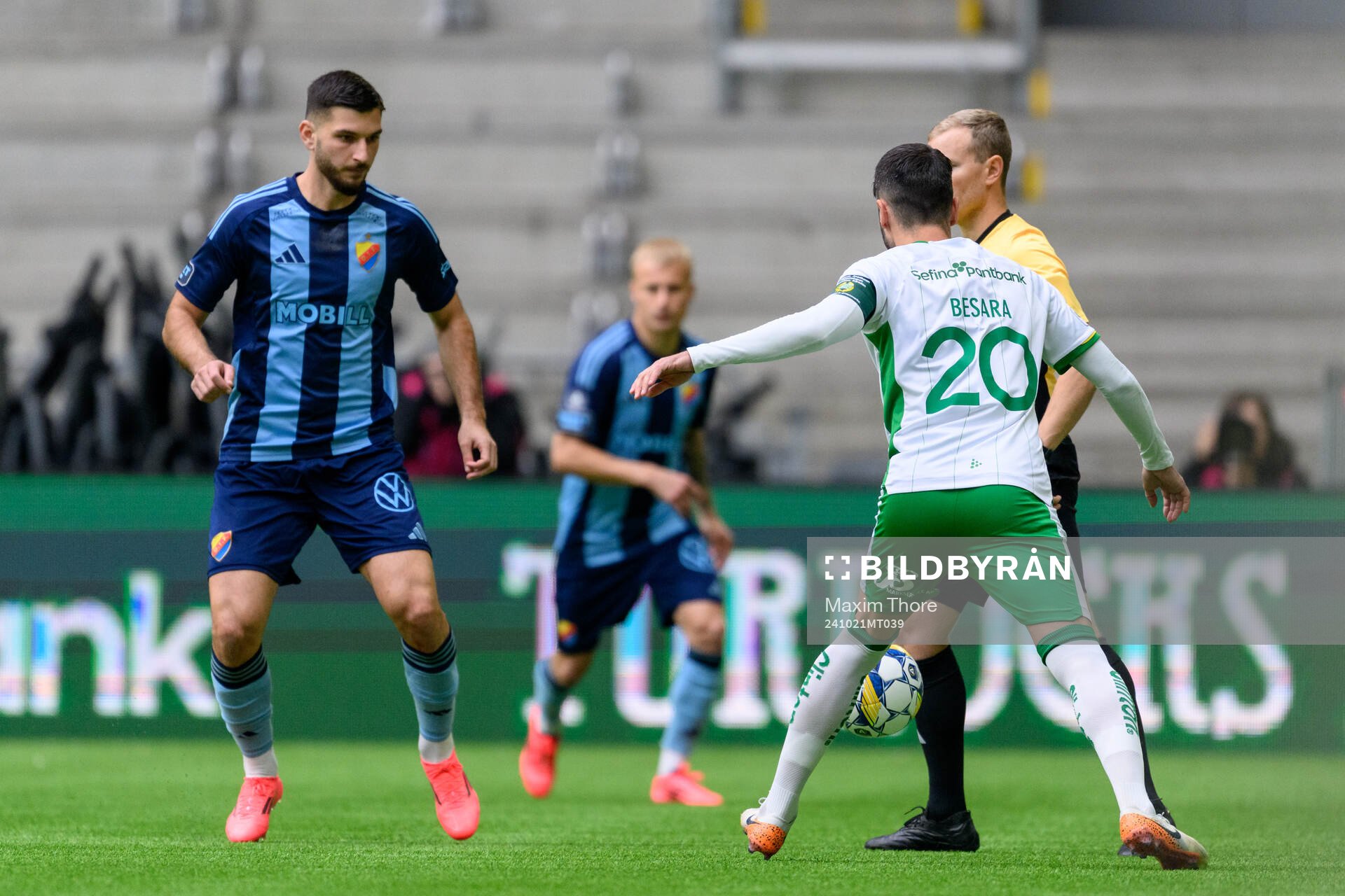 Djurgårdens Besard Sabovic och Hammarbys Nahir Besara