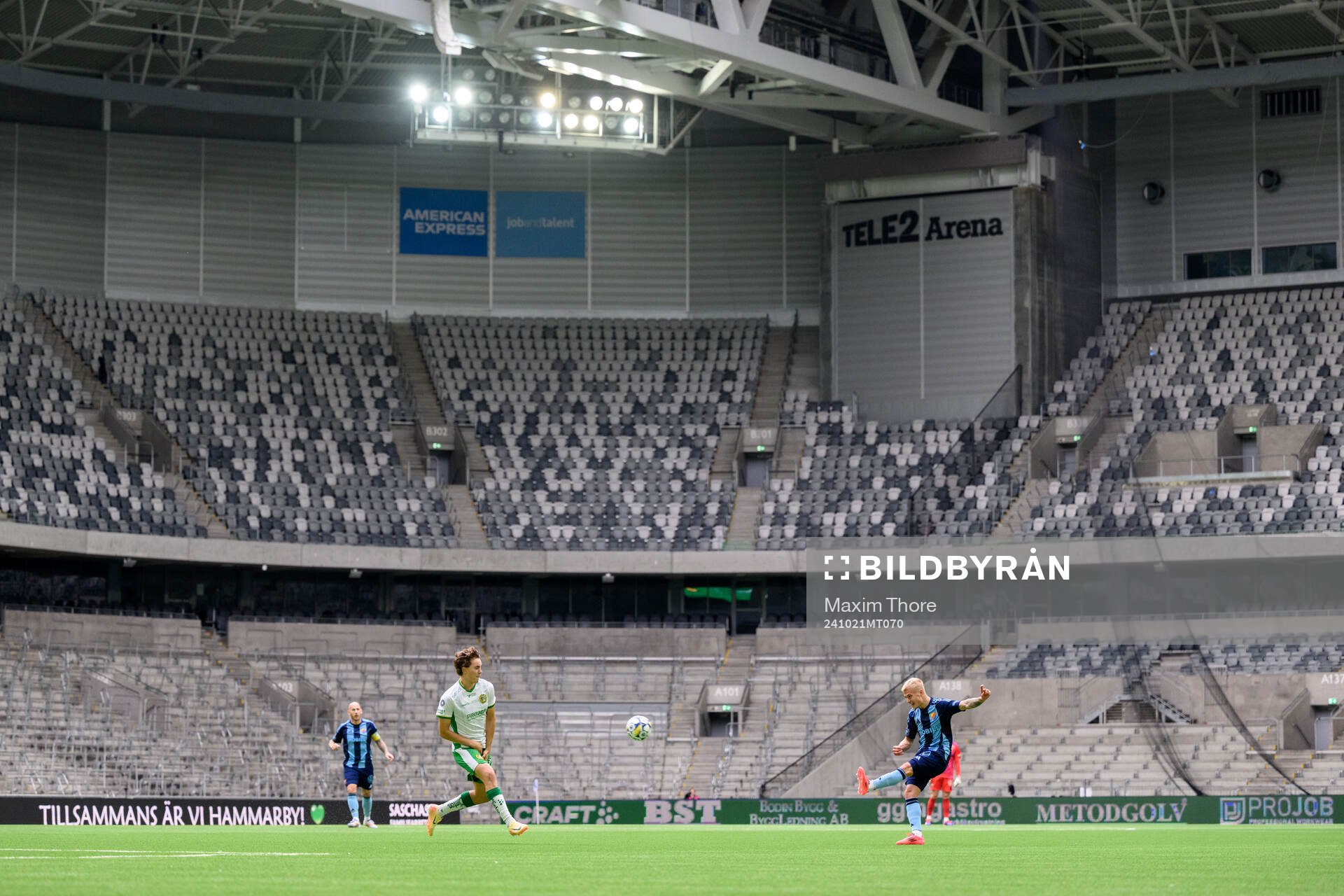 Hammarbys Hampus Skoglund och Djurgårdens Viktor Bergh
