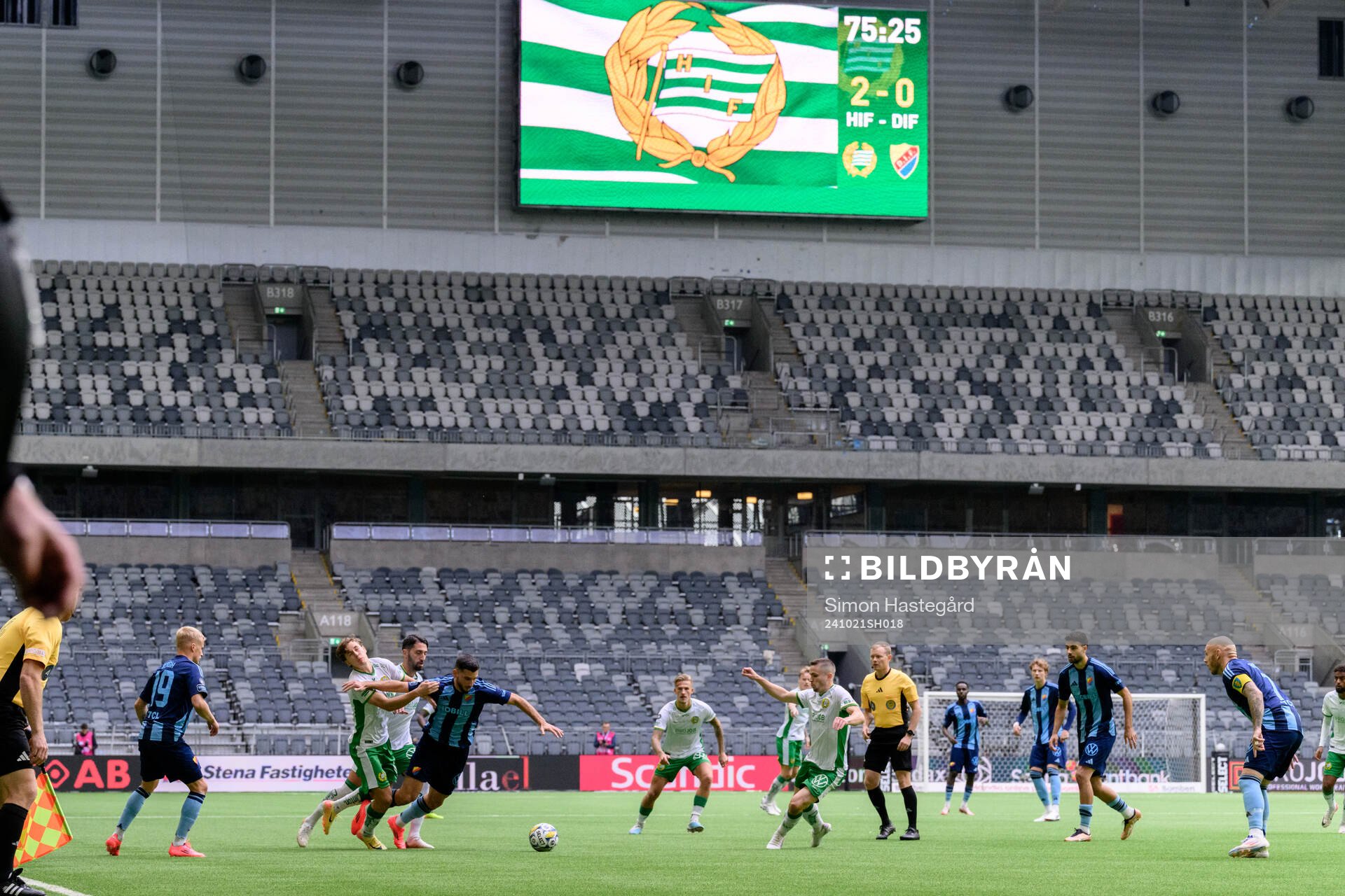 Hammarbys Hampus Skoglund och Djurgårdens Besard Sabovic