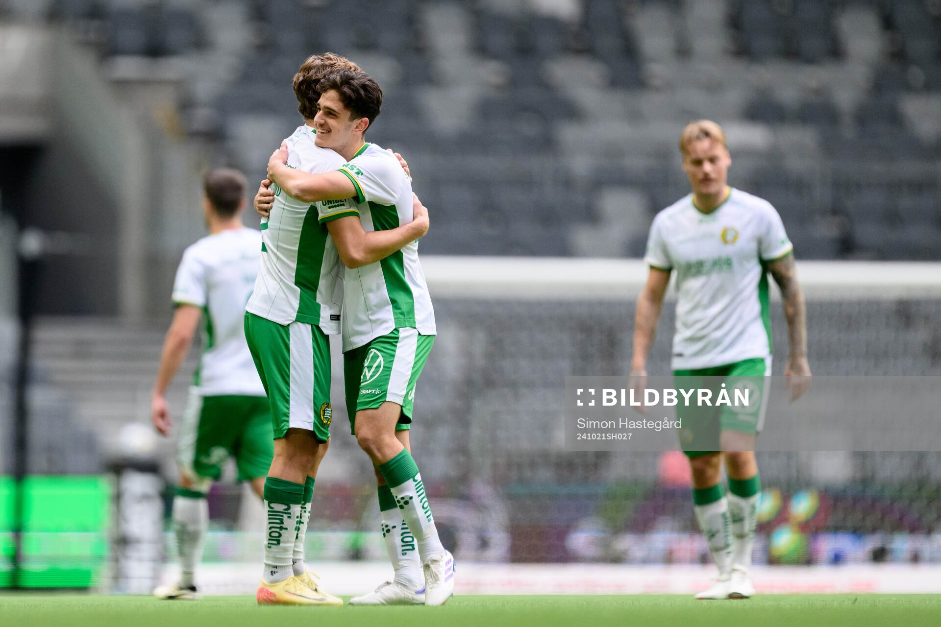 Hammarbys spelar jublar