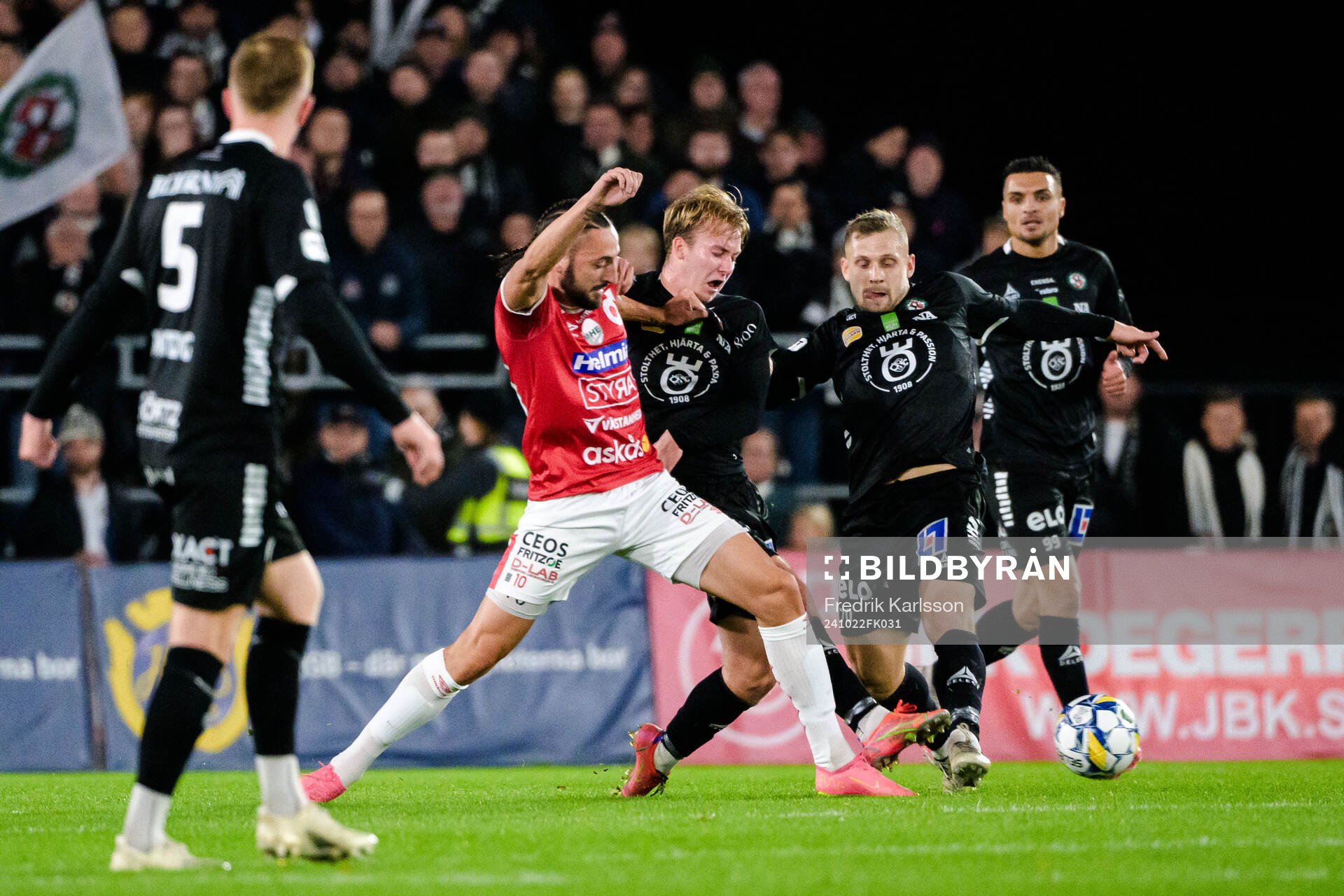 Degerfors Dijan Vukojevic och Örebros Oskar Käck
