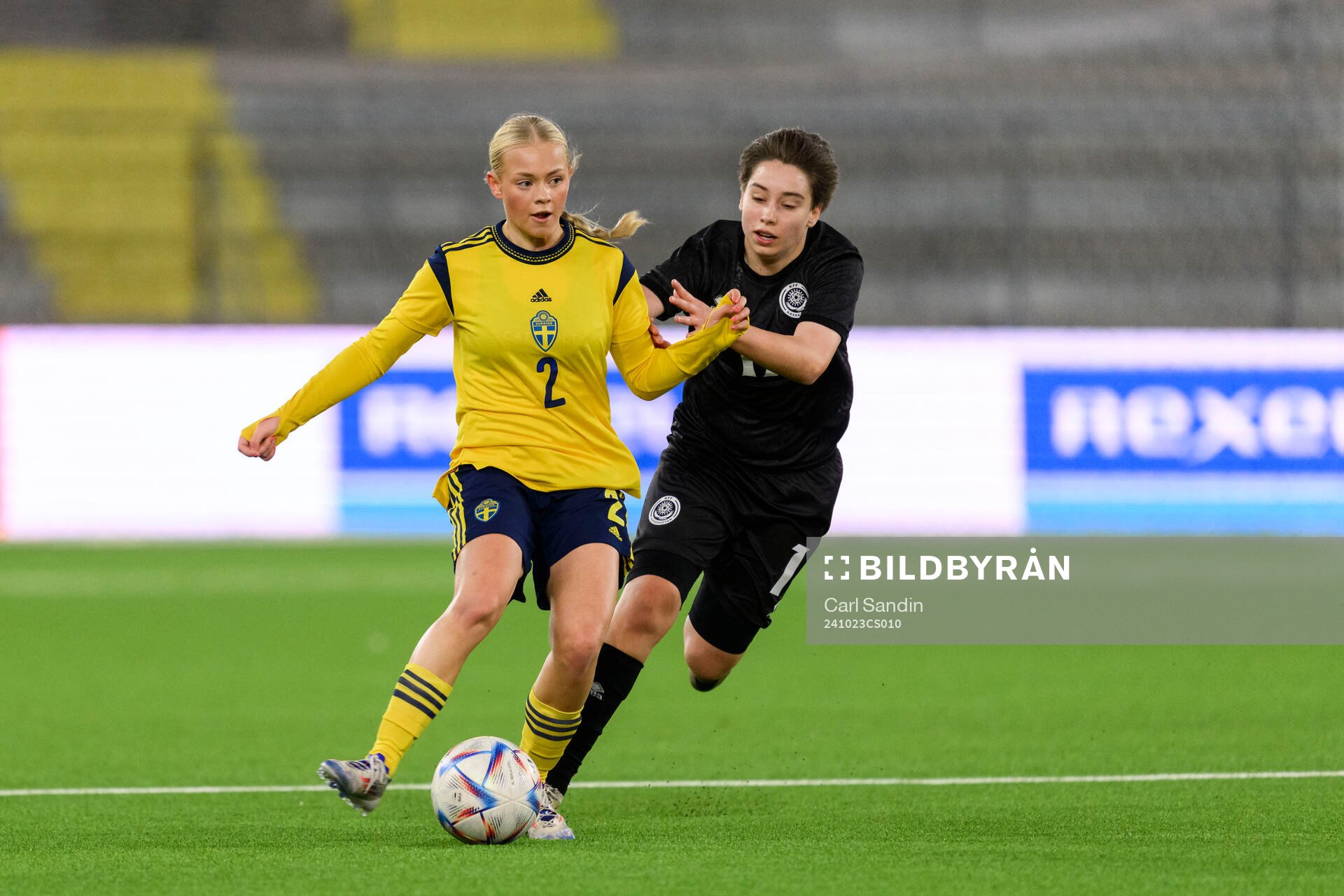 Sally Nylén of Sweden and Angelina Klenova of Kazakhstan