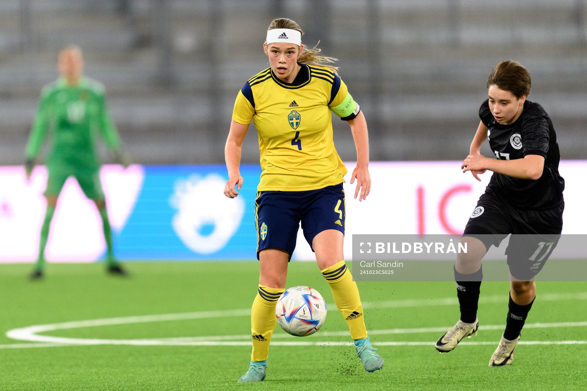 Roos Huitzing of Sweden