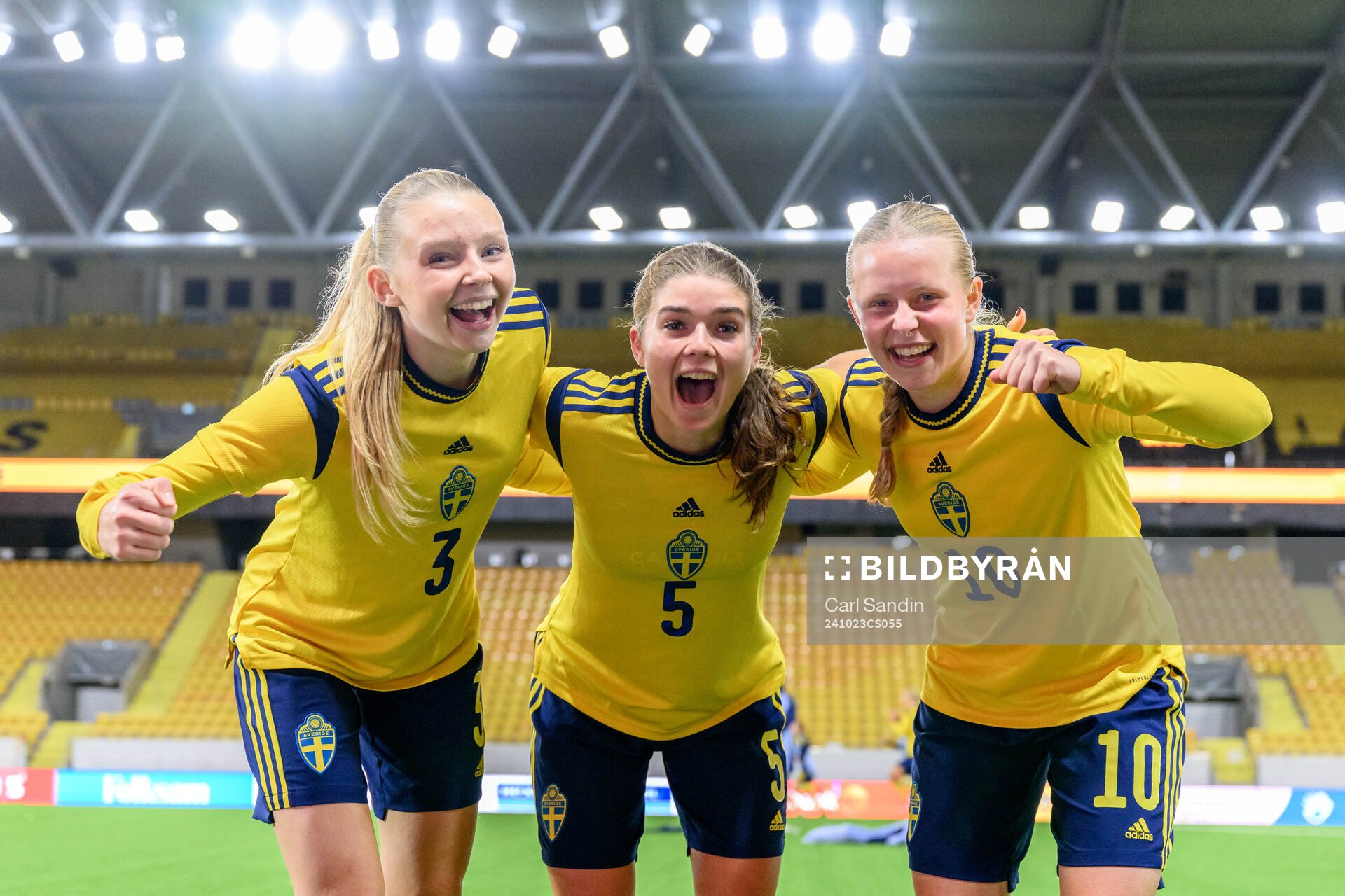 Anna Svanberg, Lilly Hamstein and Nova Selin of Sweden