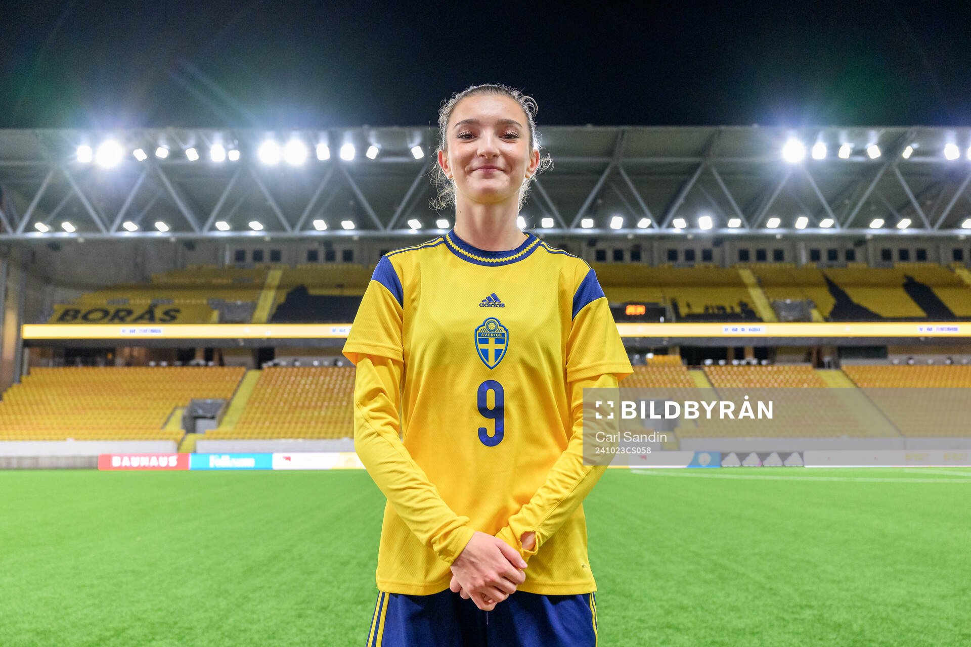 Rona Krasniqi of Sweden celebrates
