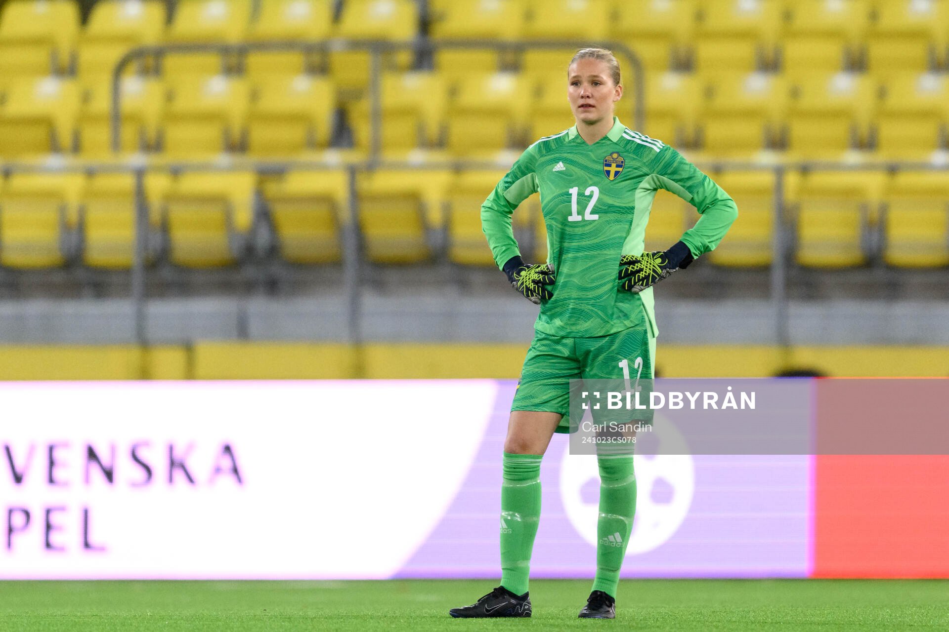 goalkeeper Hanna Karlsson of Sweden