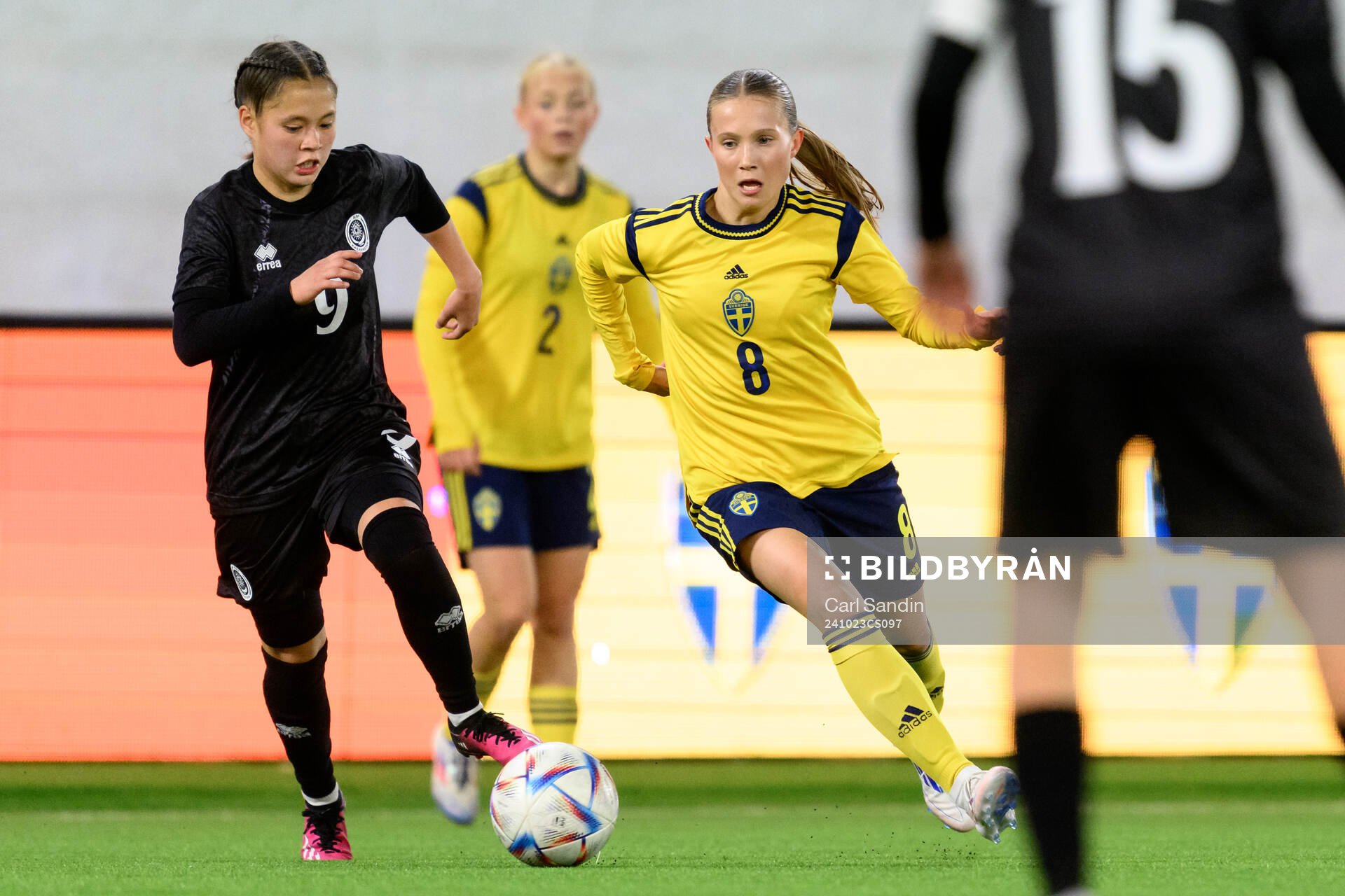 Aissana Zeken of Kazakhstan and Fanny Peterson of Sweden