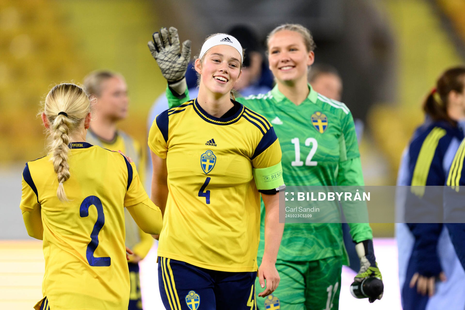 Roos Huitzing of Sweden celebrates