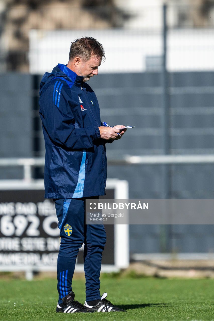 Head coach Peter Gerhardsson of the Swedish women's
