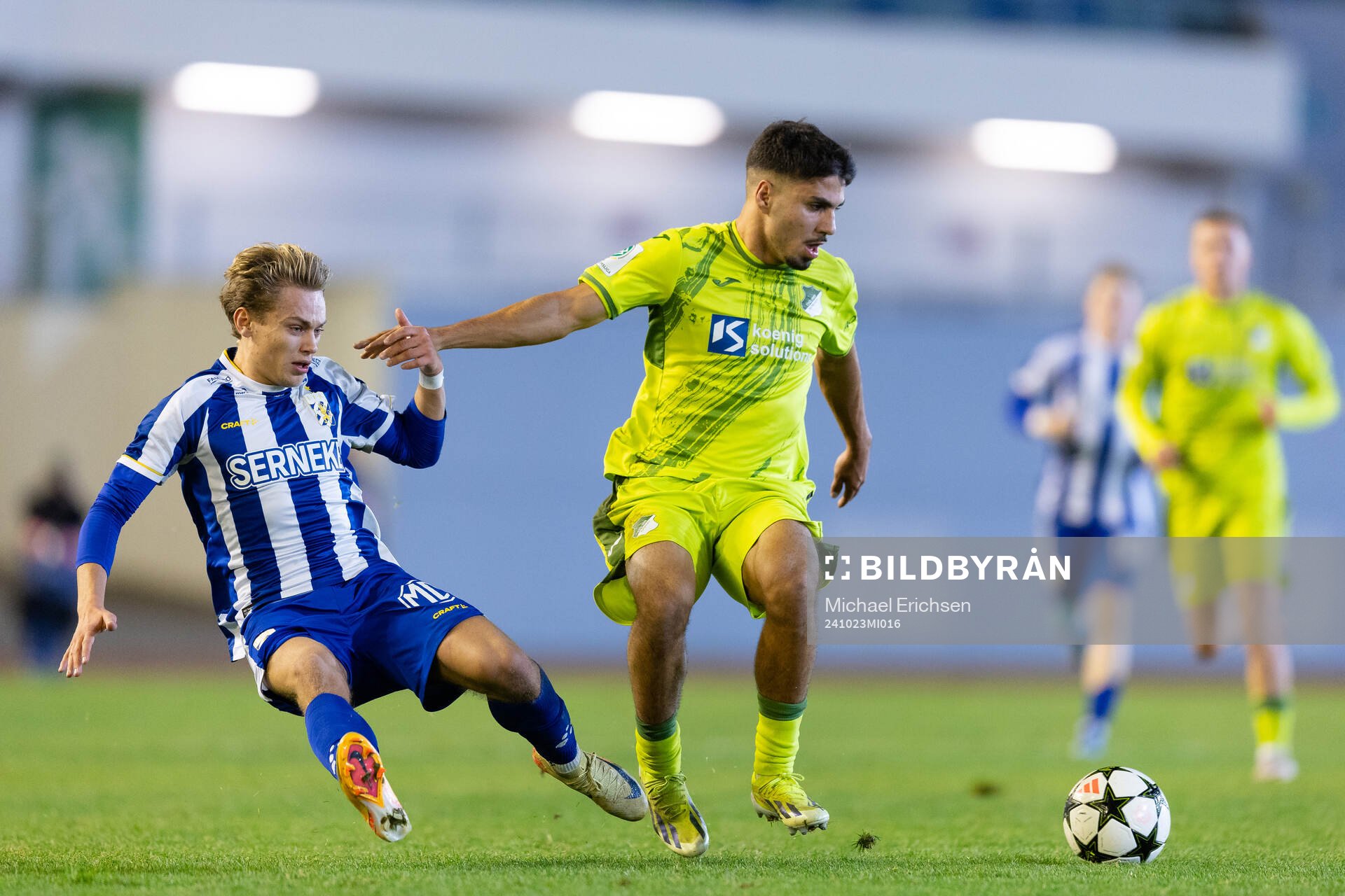 Alfons Borén of IFK Göteborg and Diren Dagdeviren of