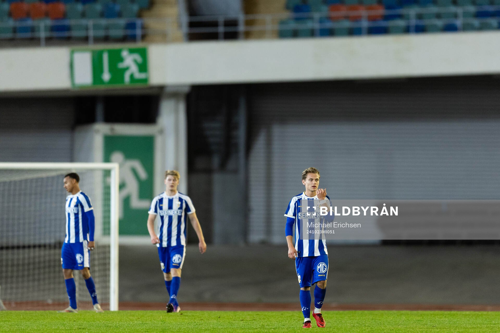 Players of IFK Göteborg look dejected
