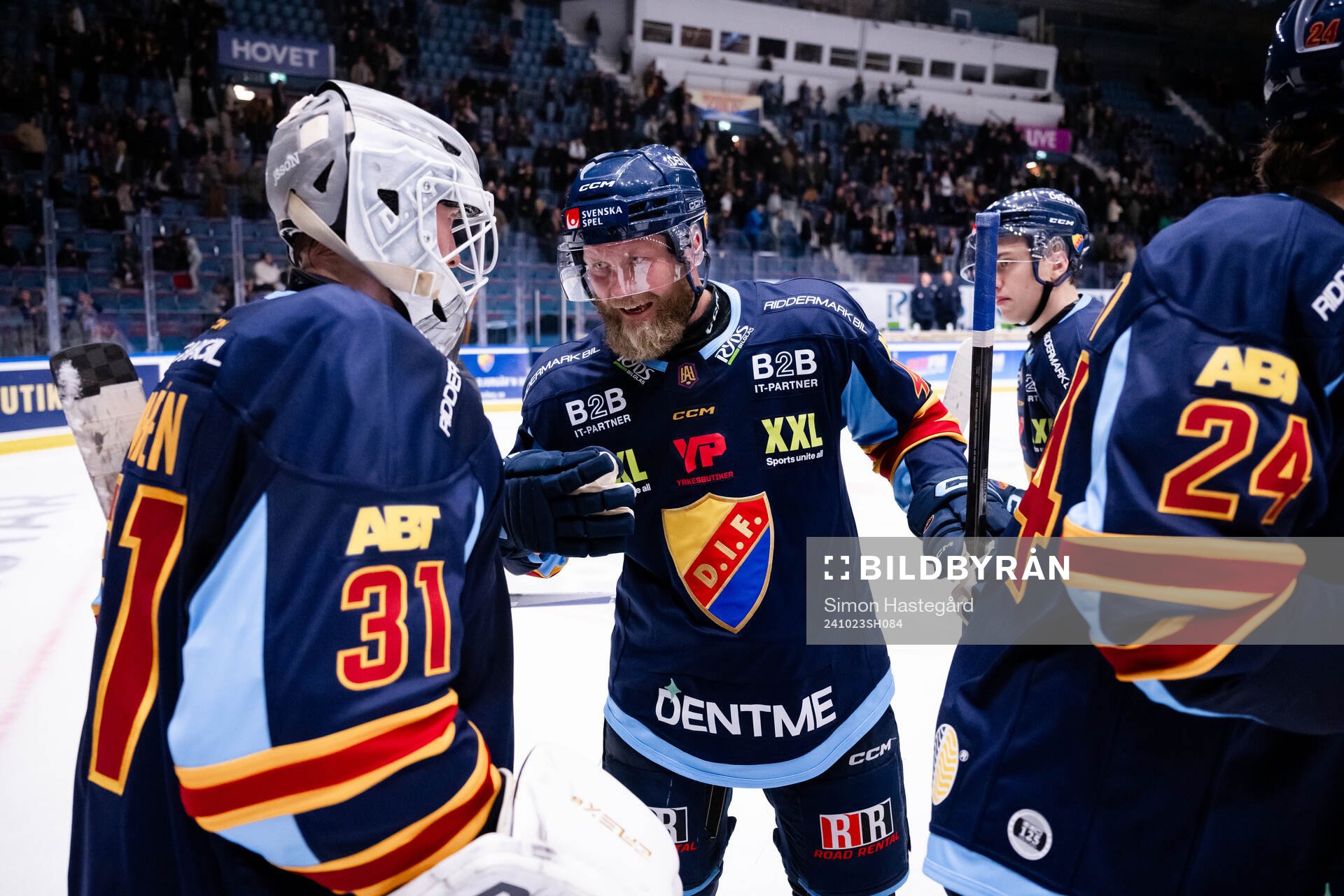 Djurgårdens målvakt Viktor Andrén och Patrick Thoresen