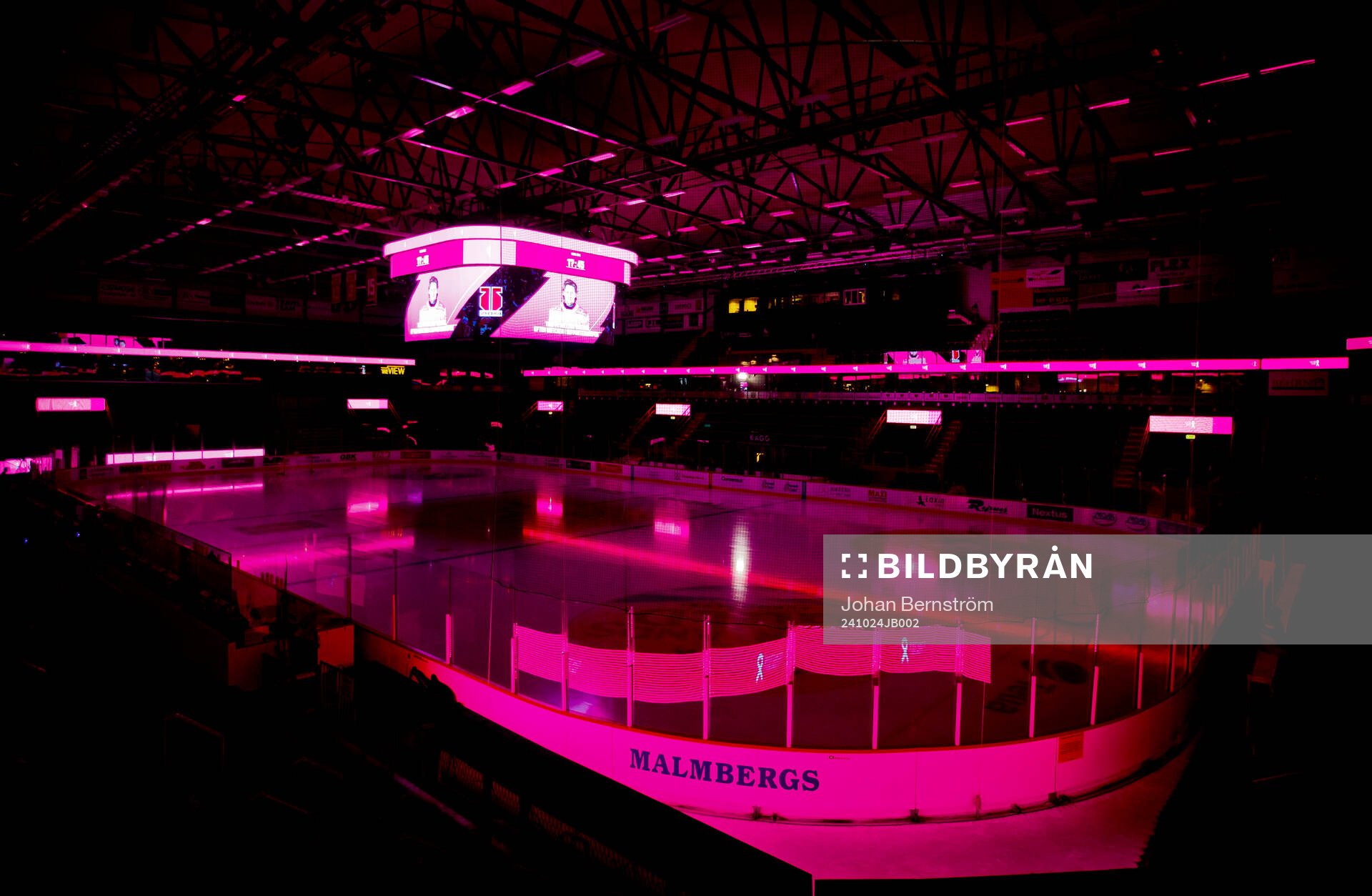 Rosa Behrn Arena i samband rosa bandet kampanjen