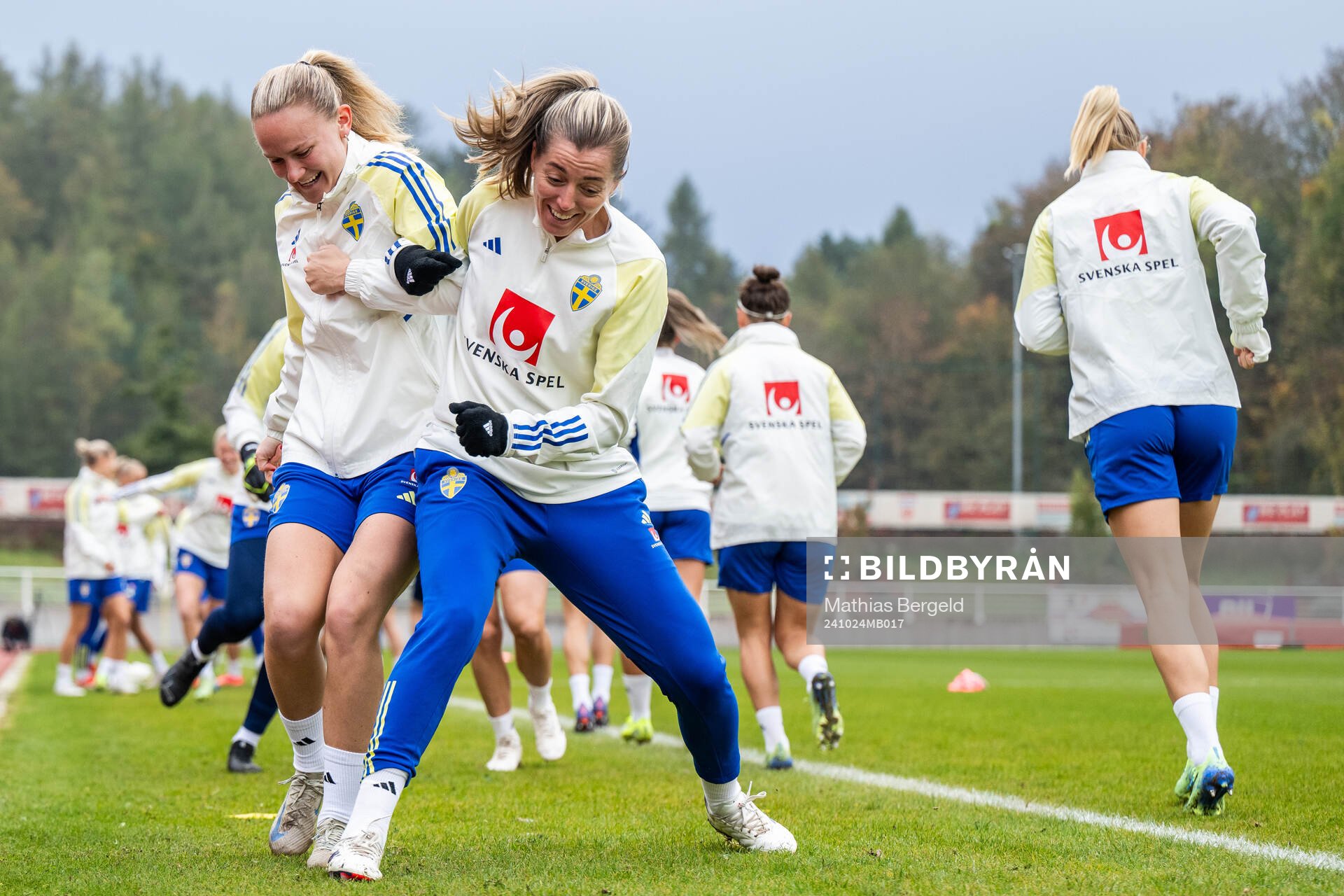 Matilda Vinberg and Linda Sembrant of the Swedish women's