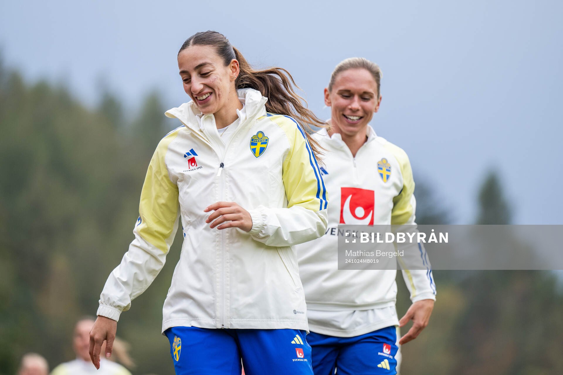 Rusul Rosa Kafaji and Jonna Andersson of the Swedish