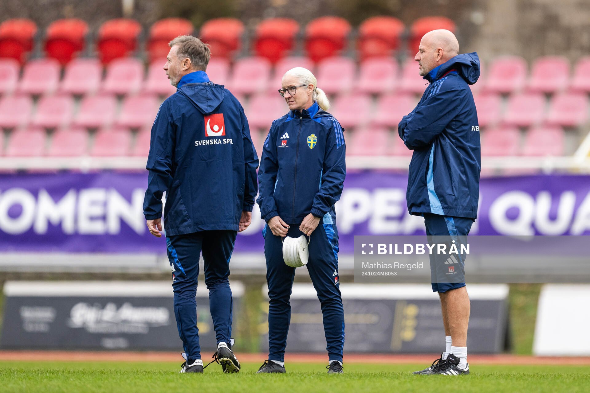 Head coach Peter Gerhardsson, assistant coach Victoria