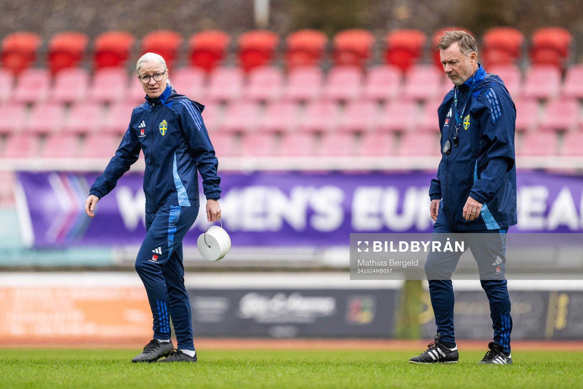 Assistant coach Victoria Sandell and head coach Peter