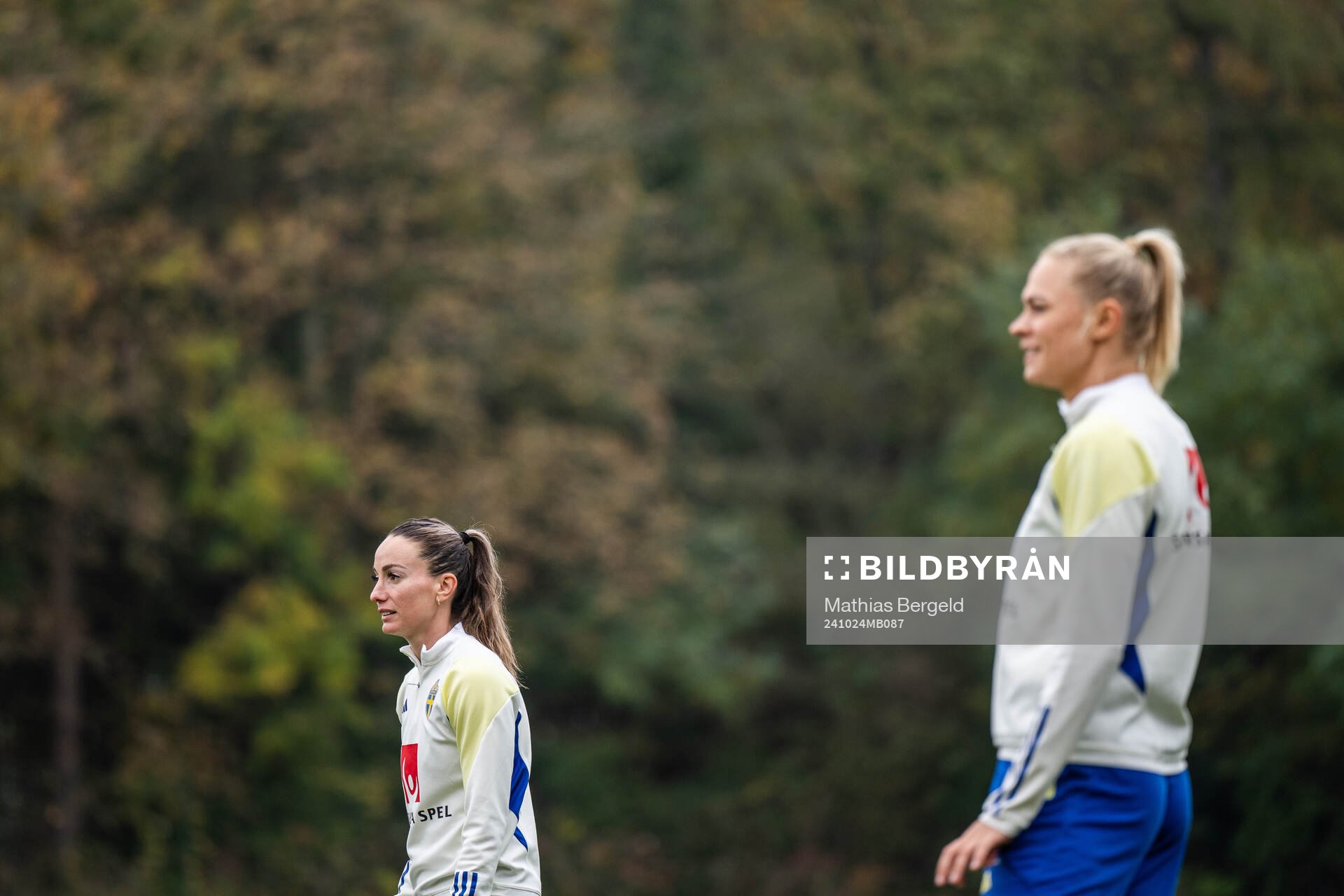 Kosovare Asllani and Fridolina Rolfö of the Swedish