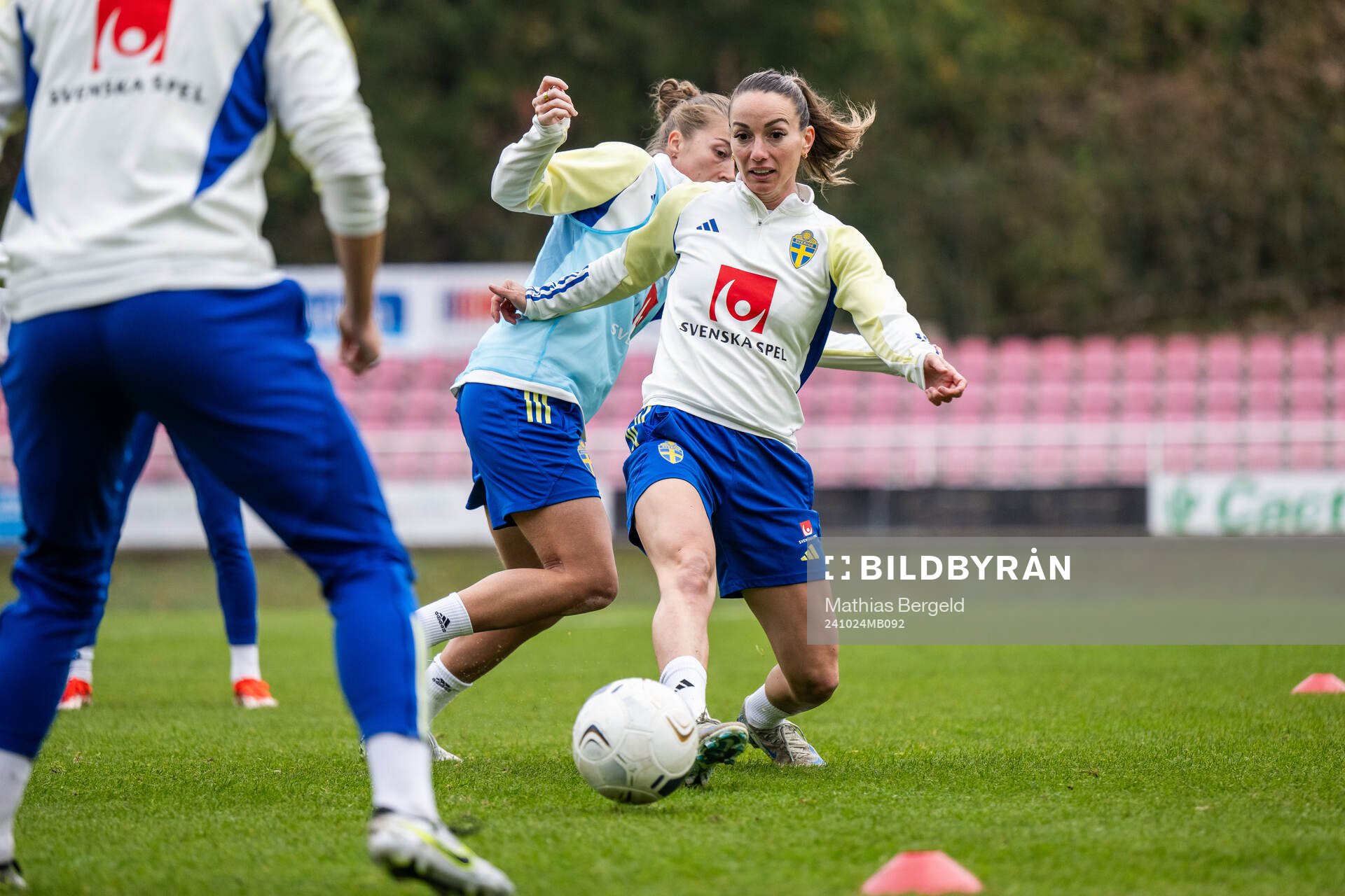 Filippa Angeldahl and Kosovare Asllani of the Swedish