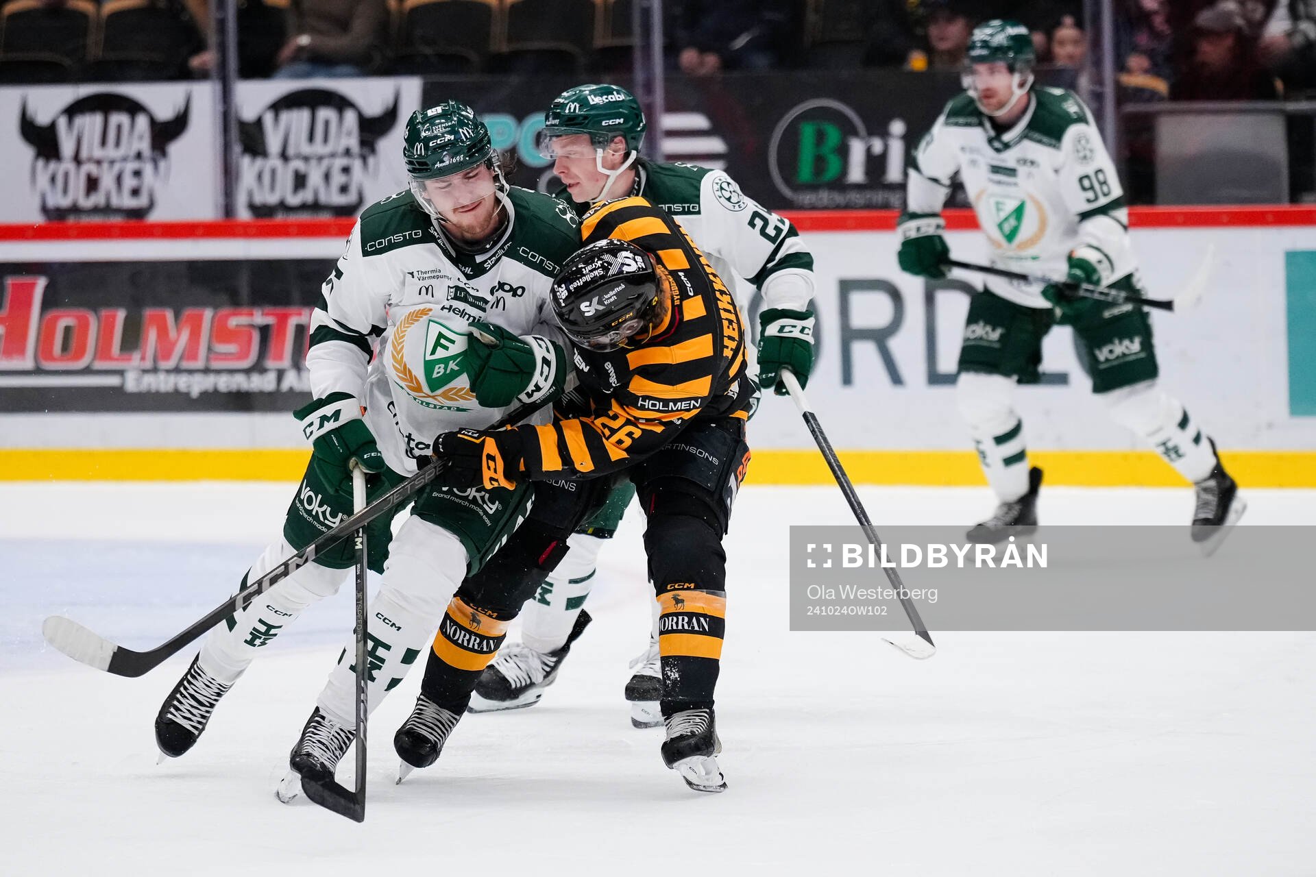 Färjestads Jack Berglund och Skellefteås Anton Heikkinen