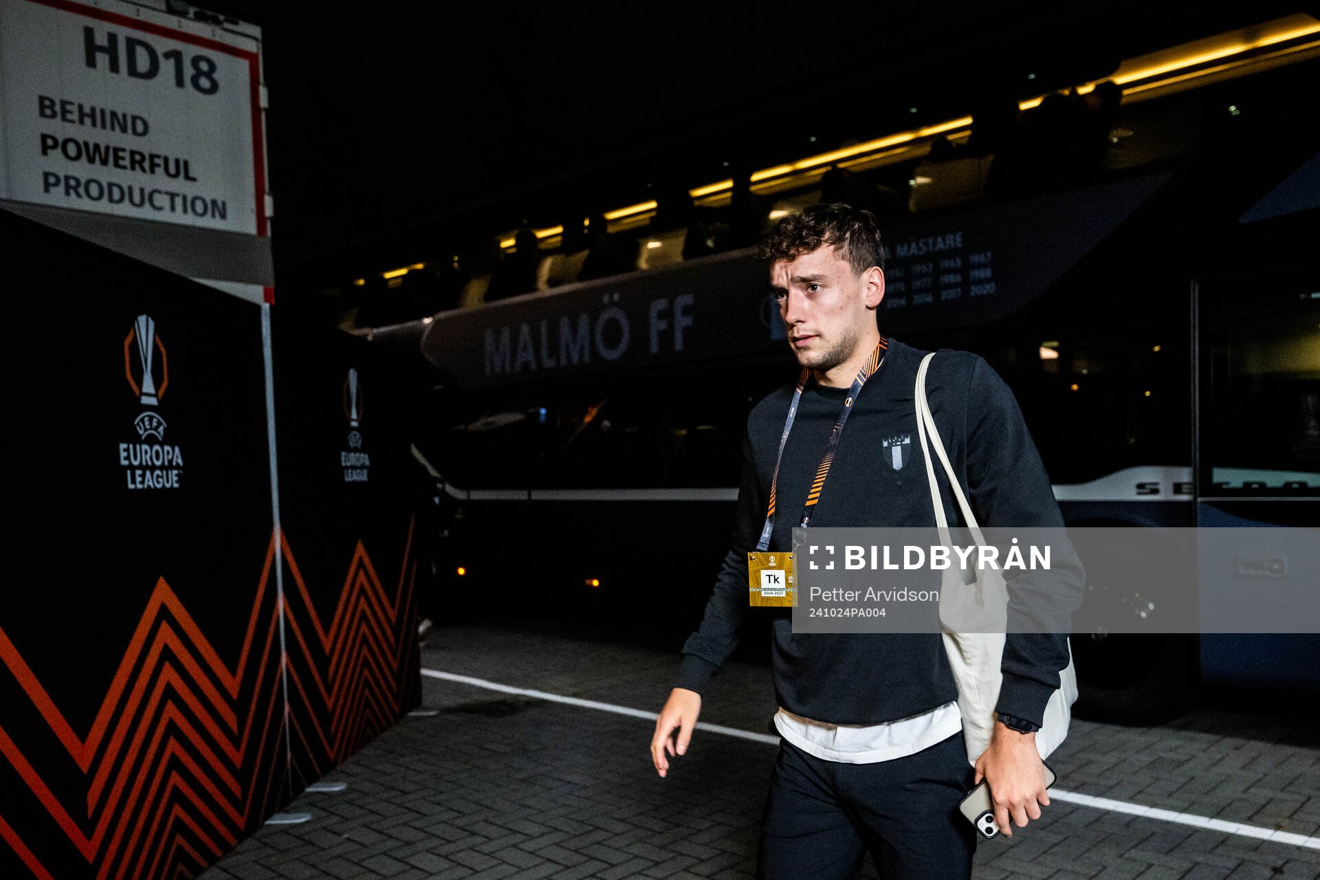 Colin Rösler of Malmö FF arrives to the stadium