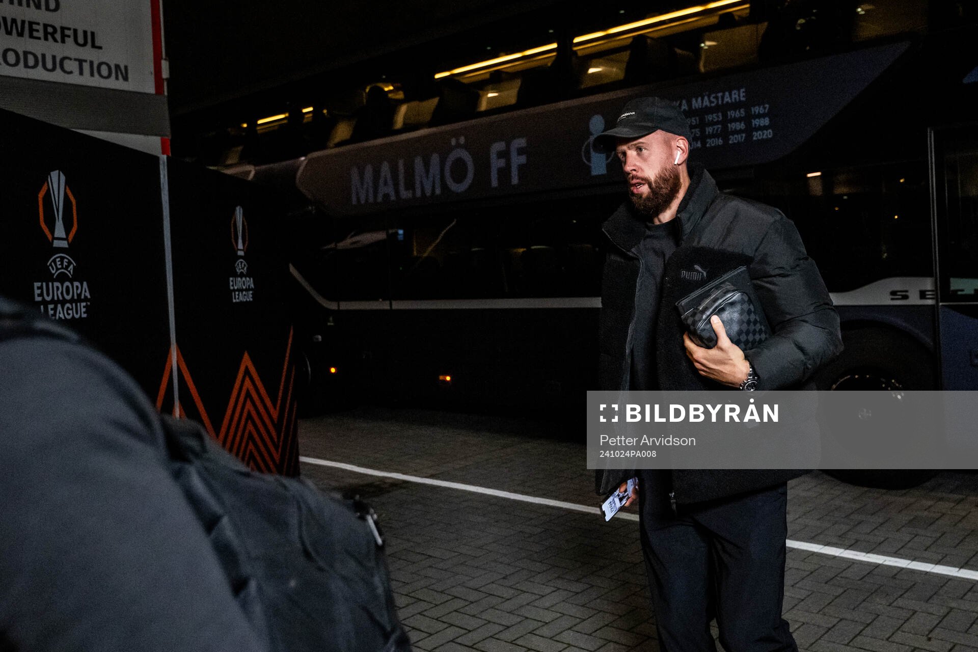 Pontus Jansson of Malmö FF arrives to the stadium