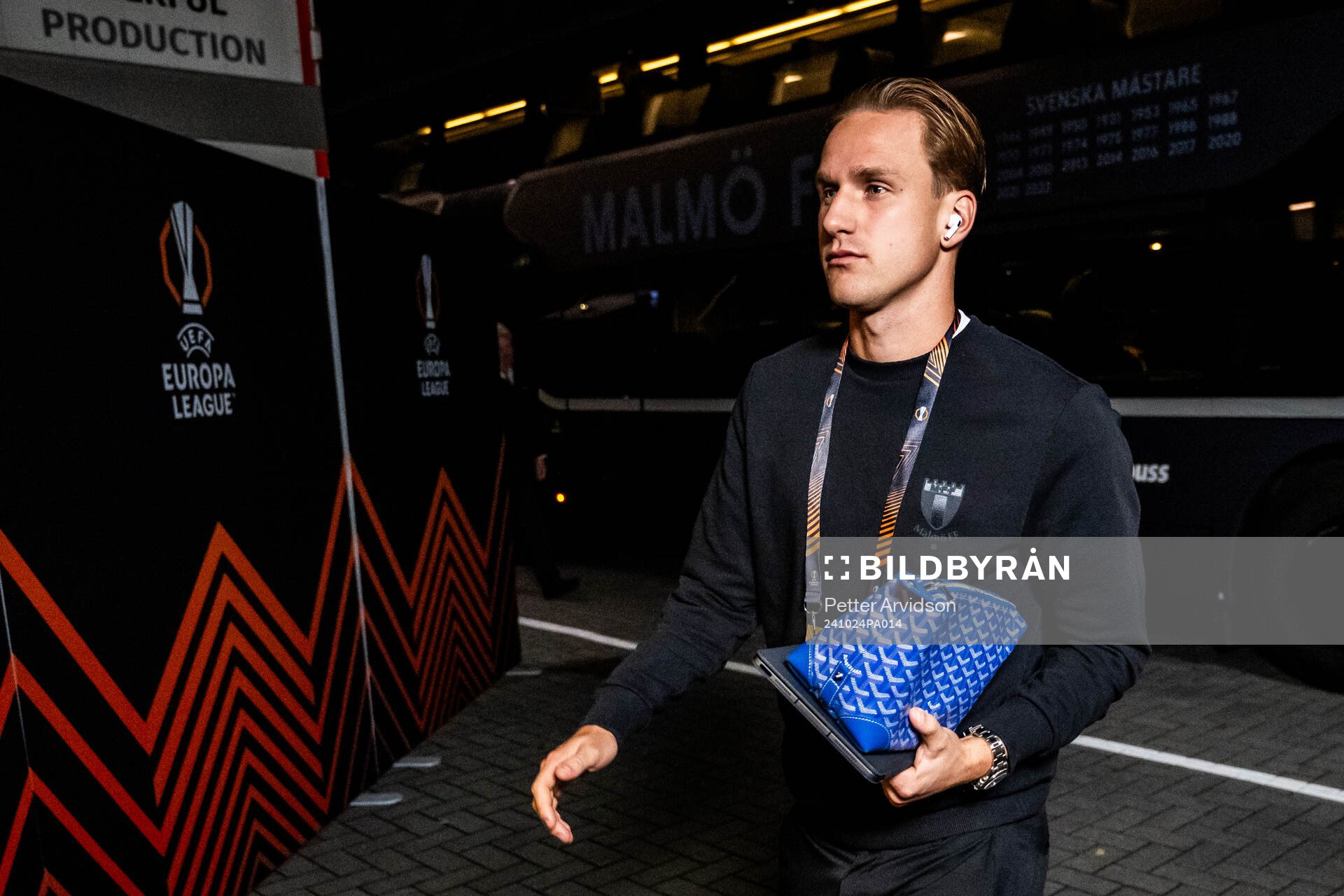 Erik Botheim of Malmö FF arrives to the stadium