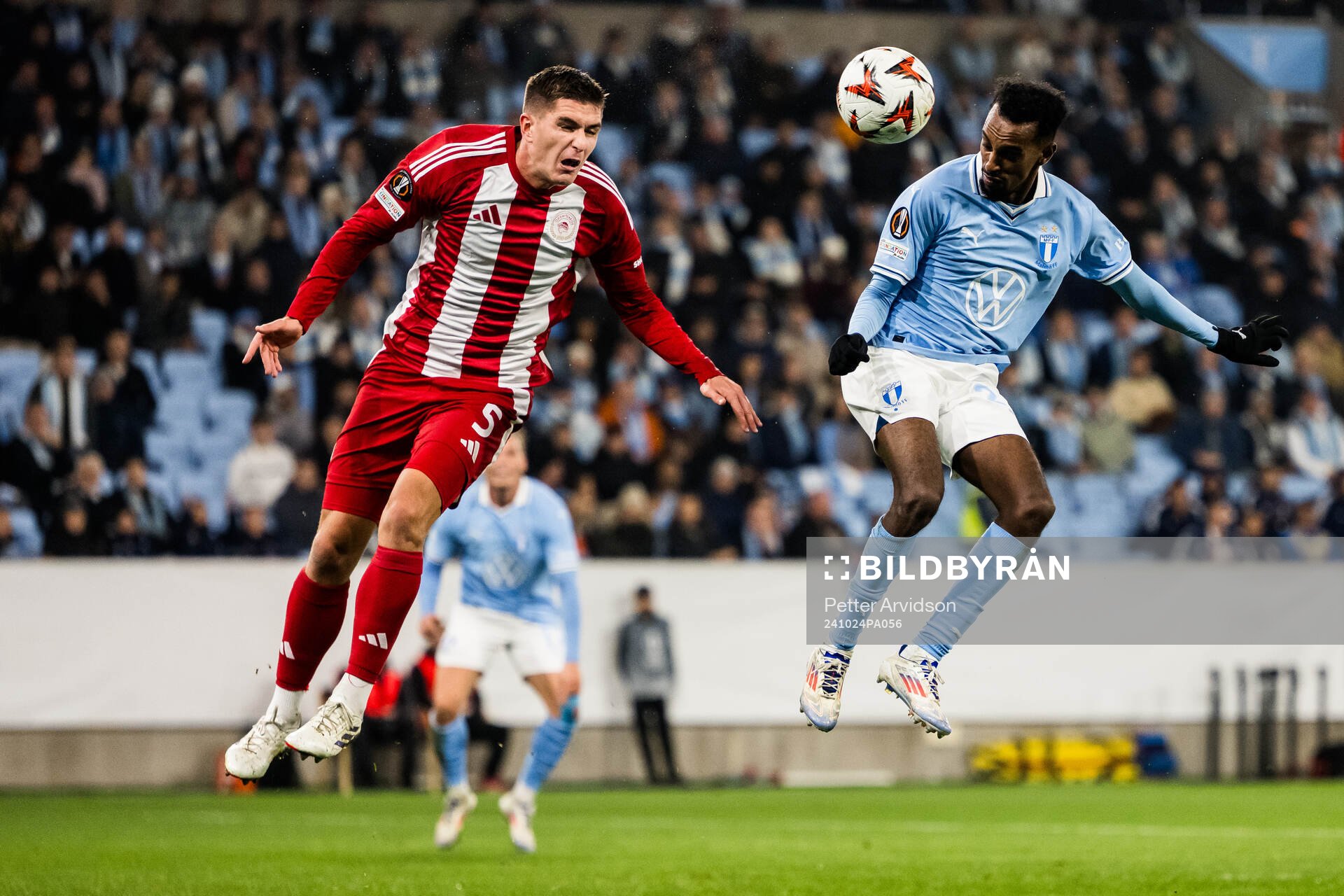 Lorenzo Pirola of Olympiacos and Taha Ali of Malmö FF