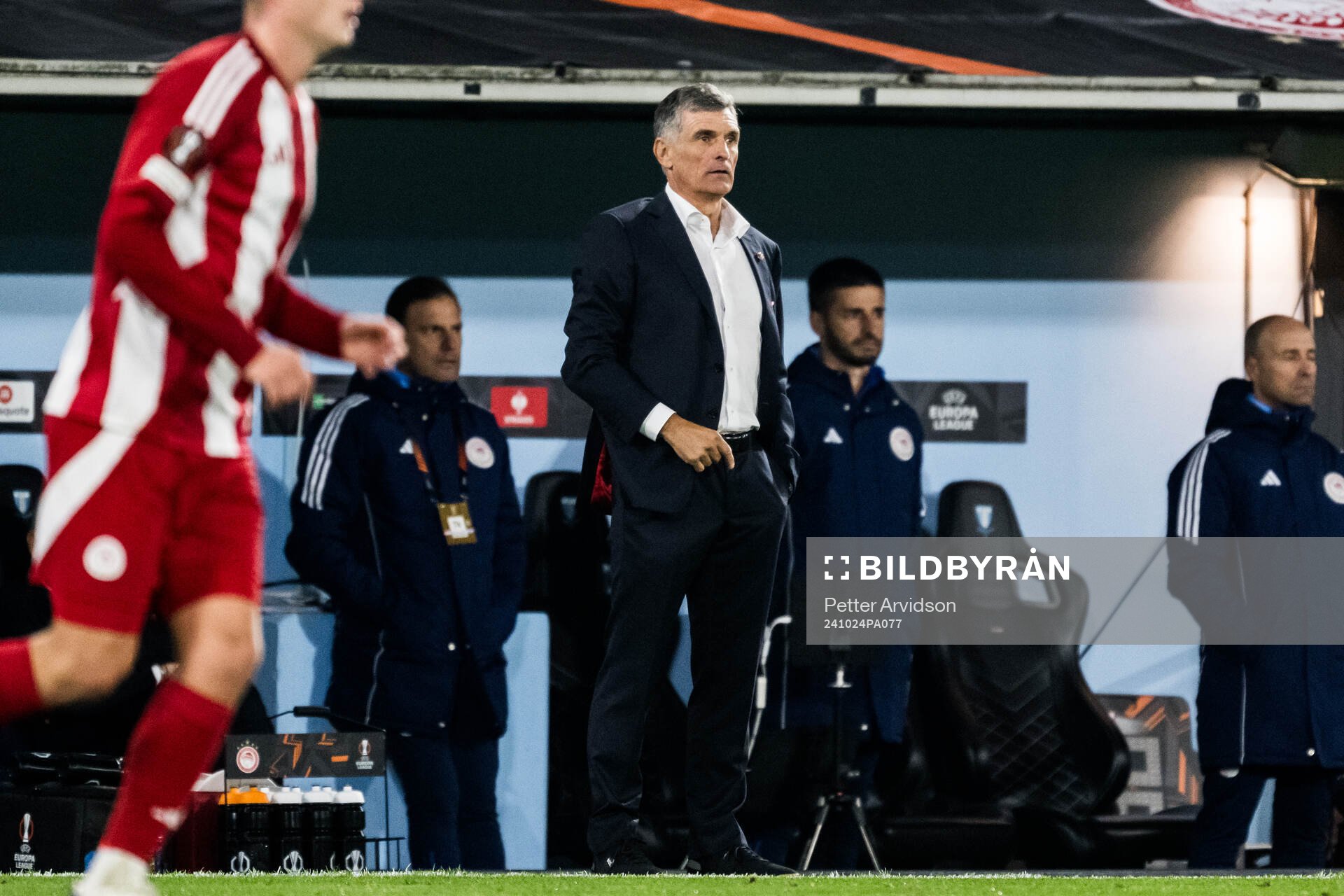 Head coach José Luis Mendilibar of Olympiacos