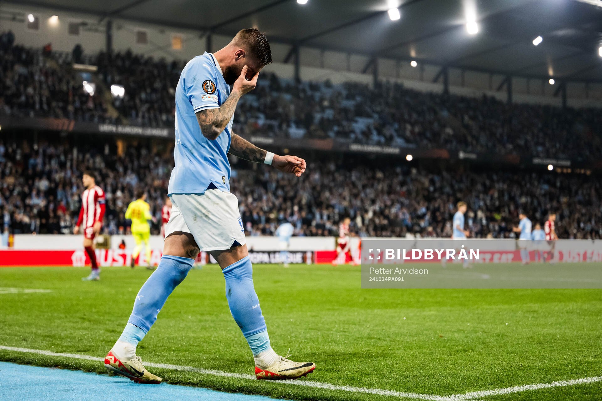 Pontus Jansson of Malmö FF looks dejected