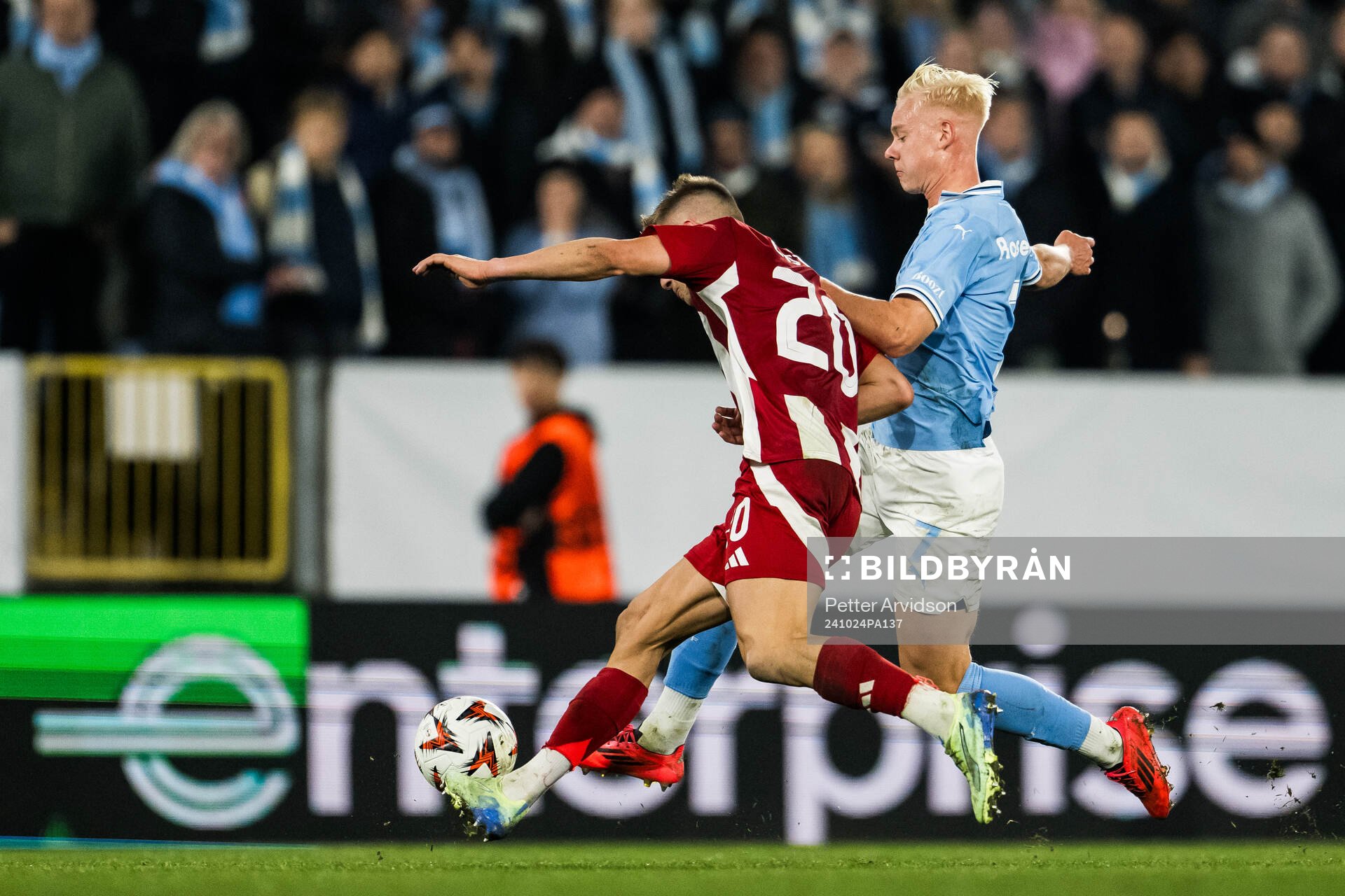 Costinha of Olympiacos and Otto Rosengren of Malmö FF