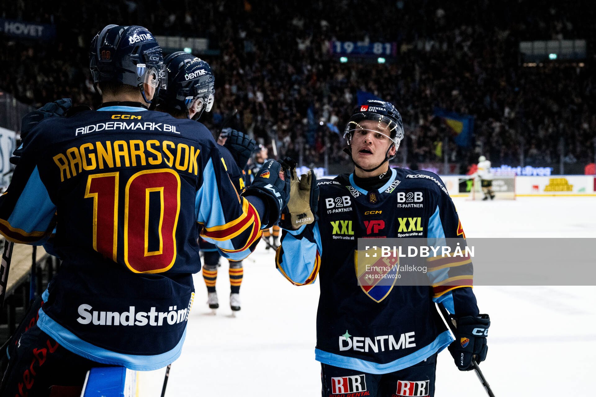 Djurgårdens Arvid Costmar jublar
