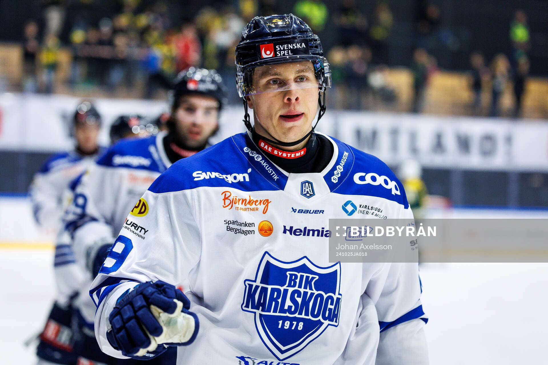 Karlskogas Andre Edvardsen Simen jublar