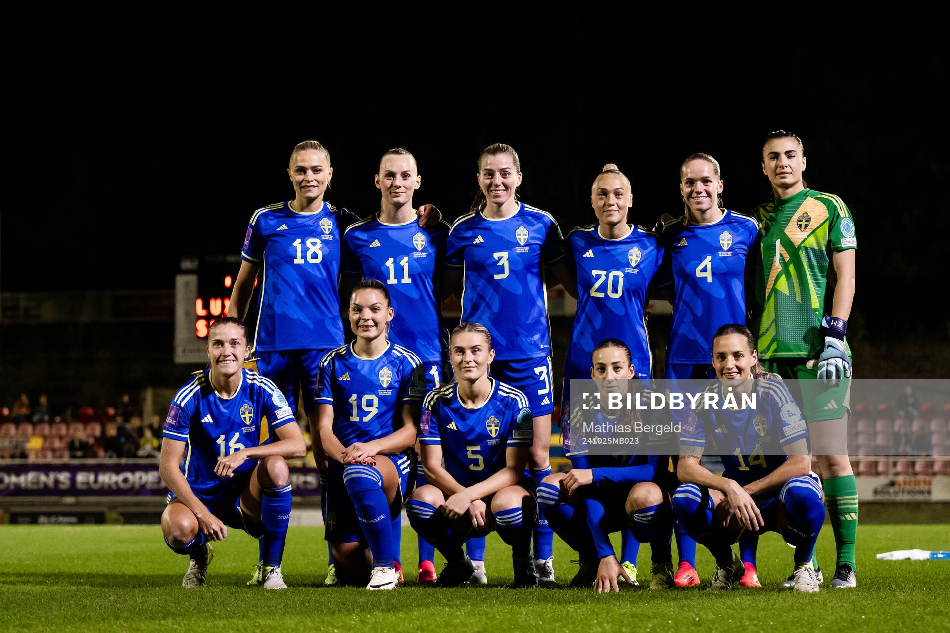 The starting eleven of Sweden pose for a team photo