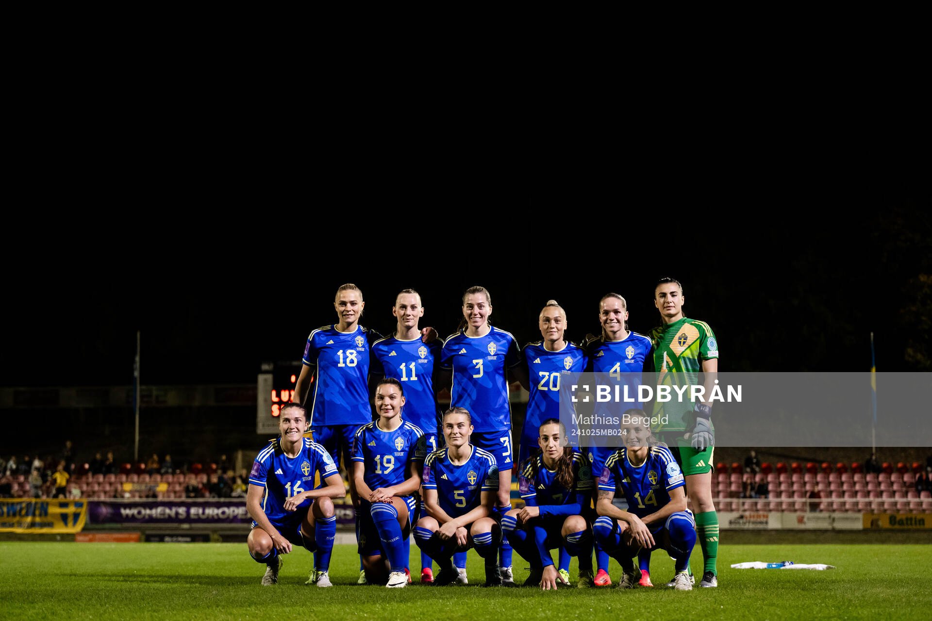 The starting eleven of Sweden pose for a team photo