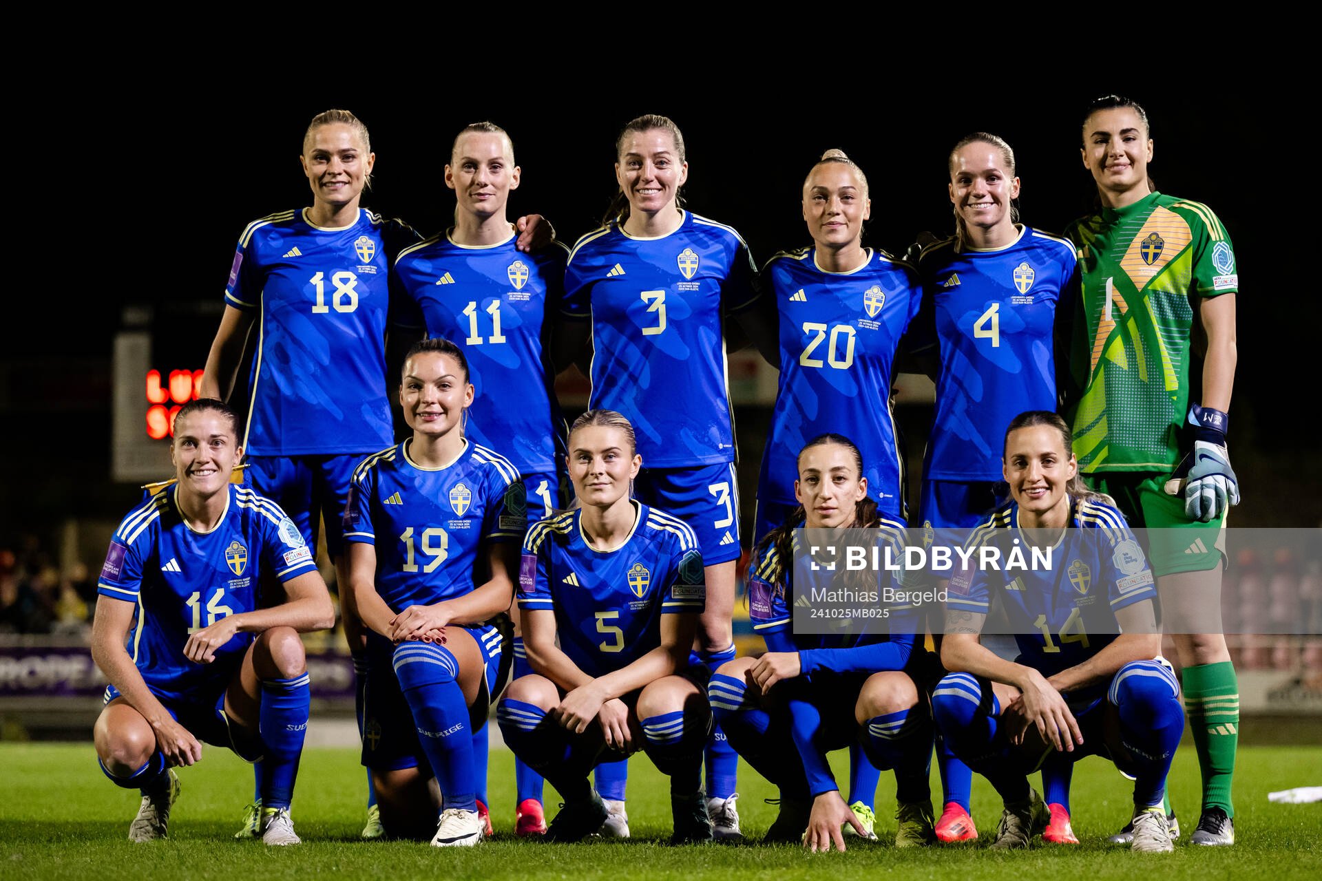 The starting eleven of Sweden pose for a team photo