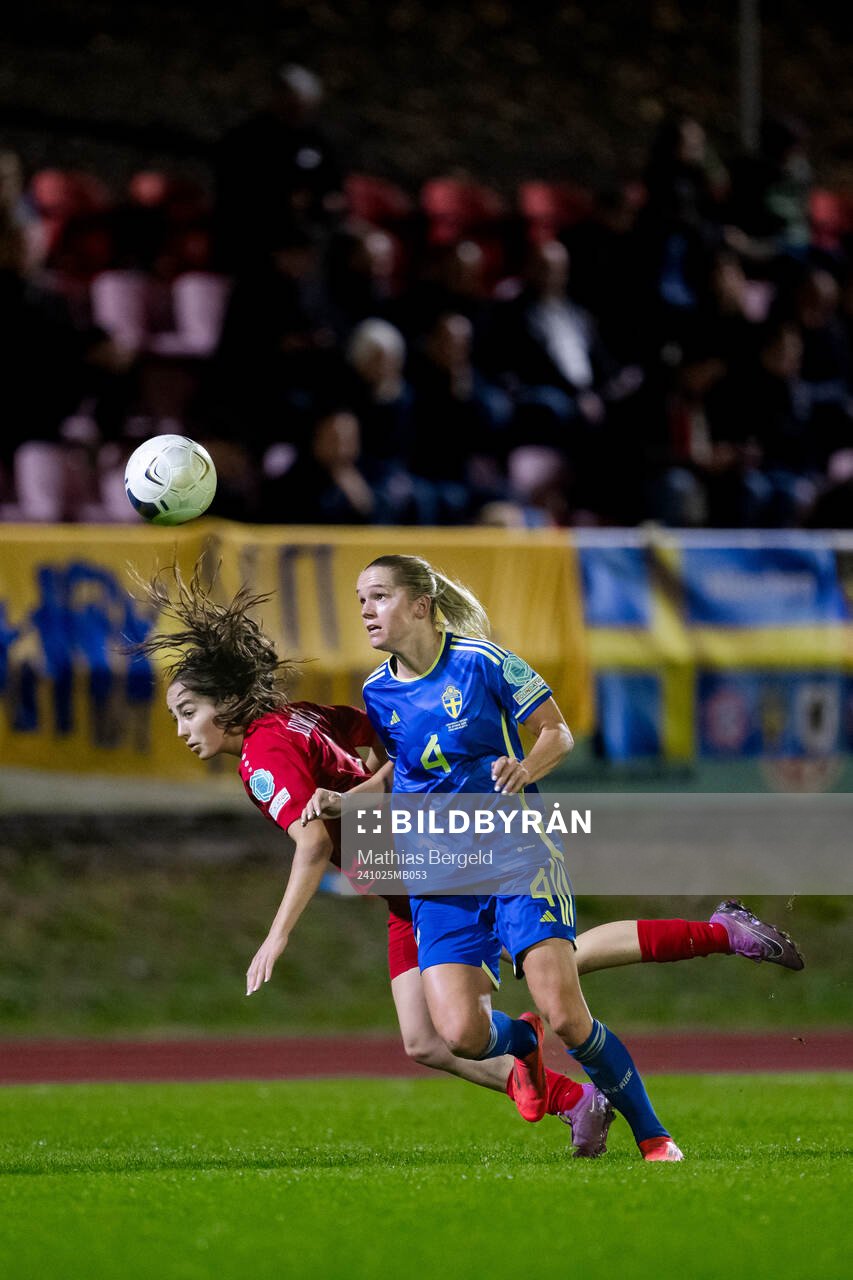 Joana Mourenco Magalhaes of Luxembourg and Hanna Lundkvist