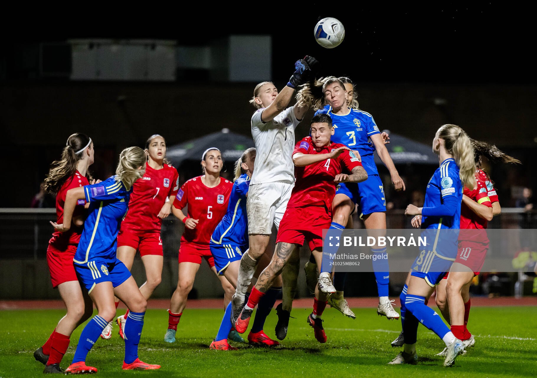 Linda Sembrant of Sweden against goalkeeper Lucie Schlime