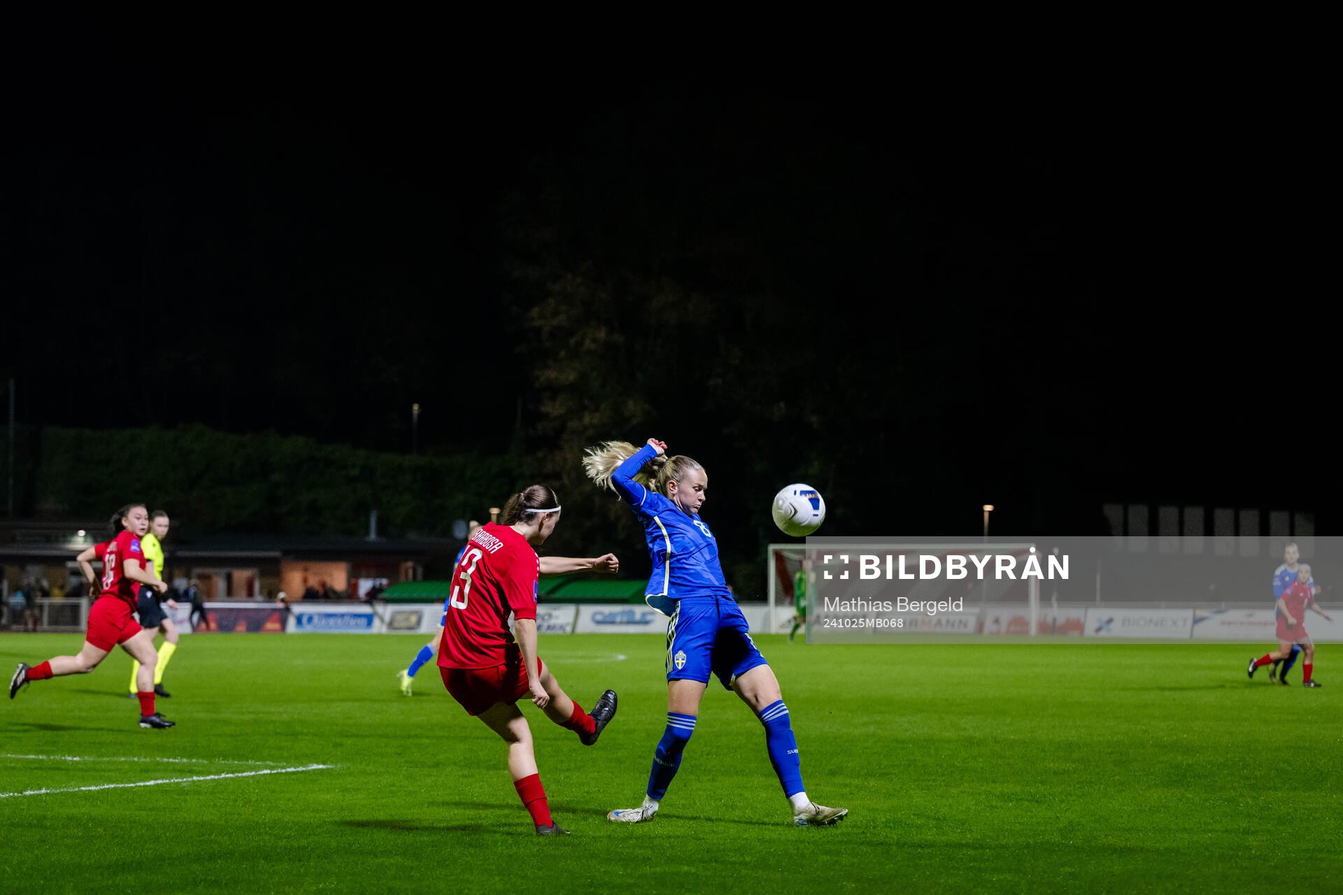 Ana Barbosa Abreu of Luxembourg and Matilda Vinberg of