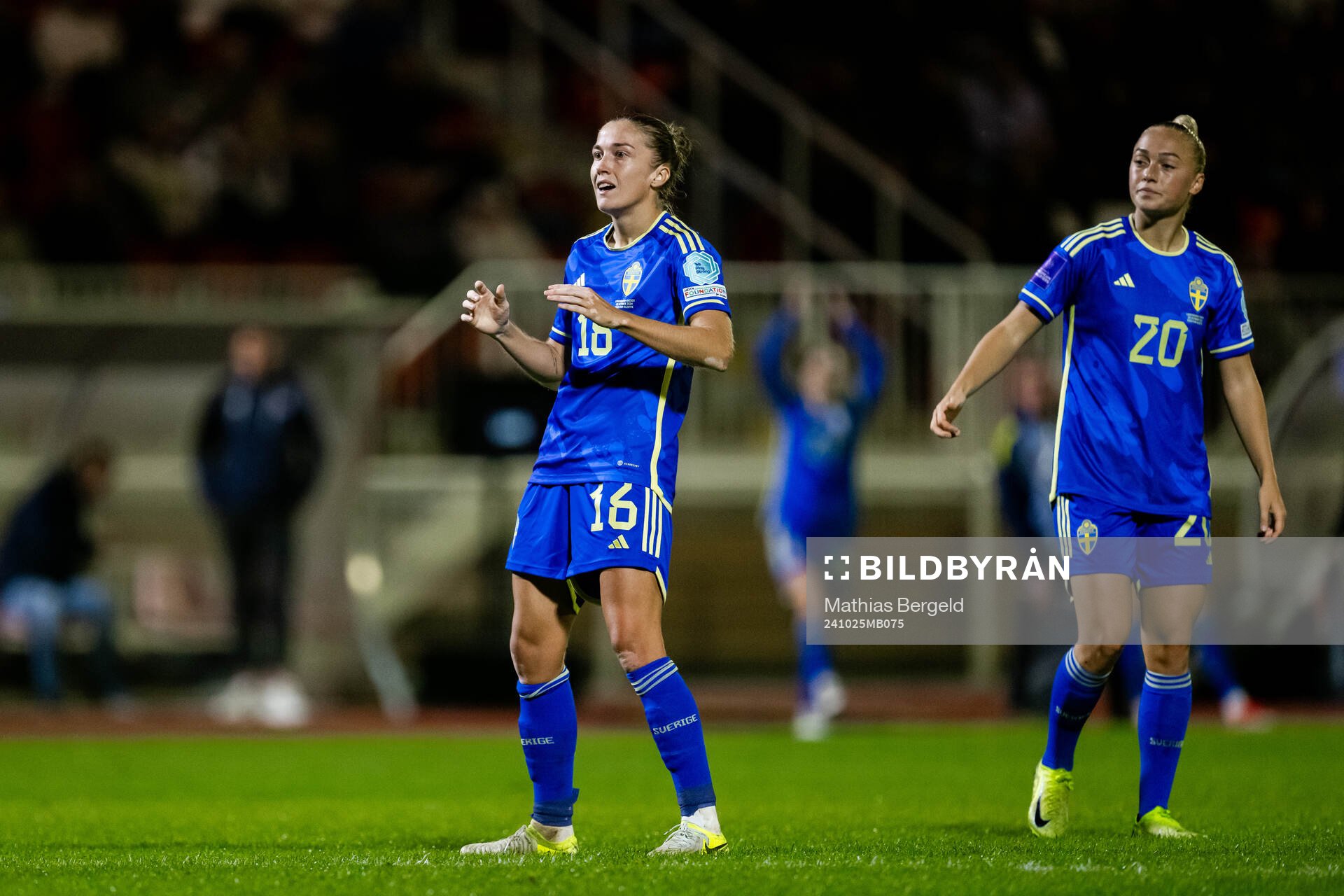Filippa Angeldahl and Hanna Bennison of Sweden