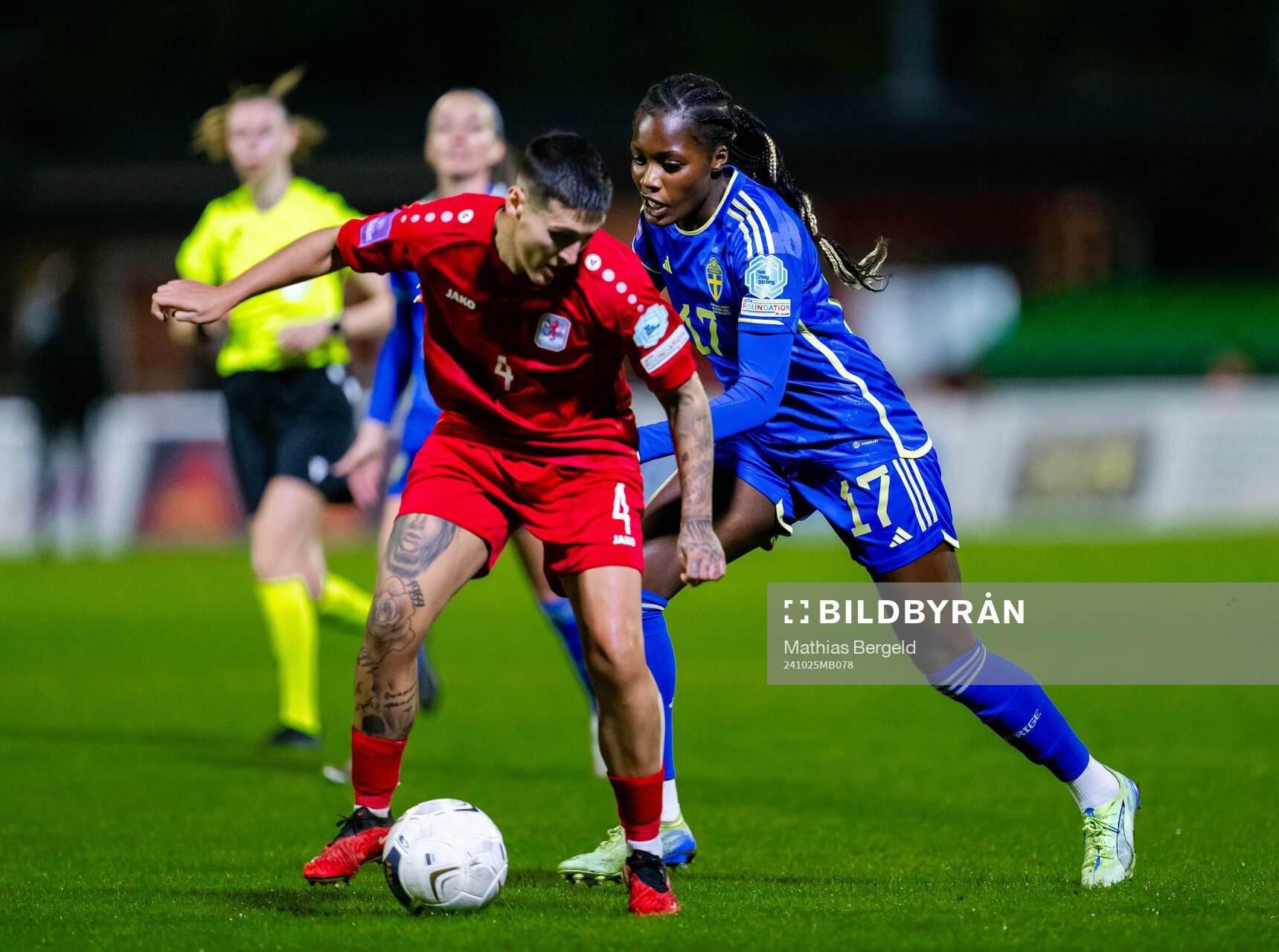 Andreia Machado of Luxembourg and Evelyn Ijeh of Sweden